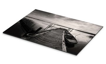 Posterlounge XXL-Wandbild Frank Herrmann, Holzsteg am See mit Fischerboot - schwarzweiss, Badezimmer Maritim Fotografie