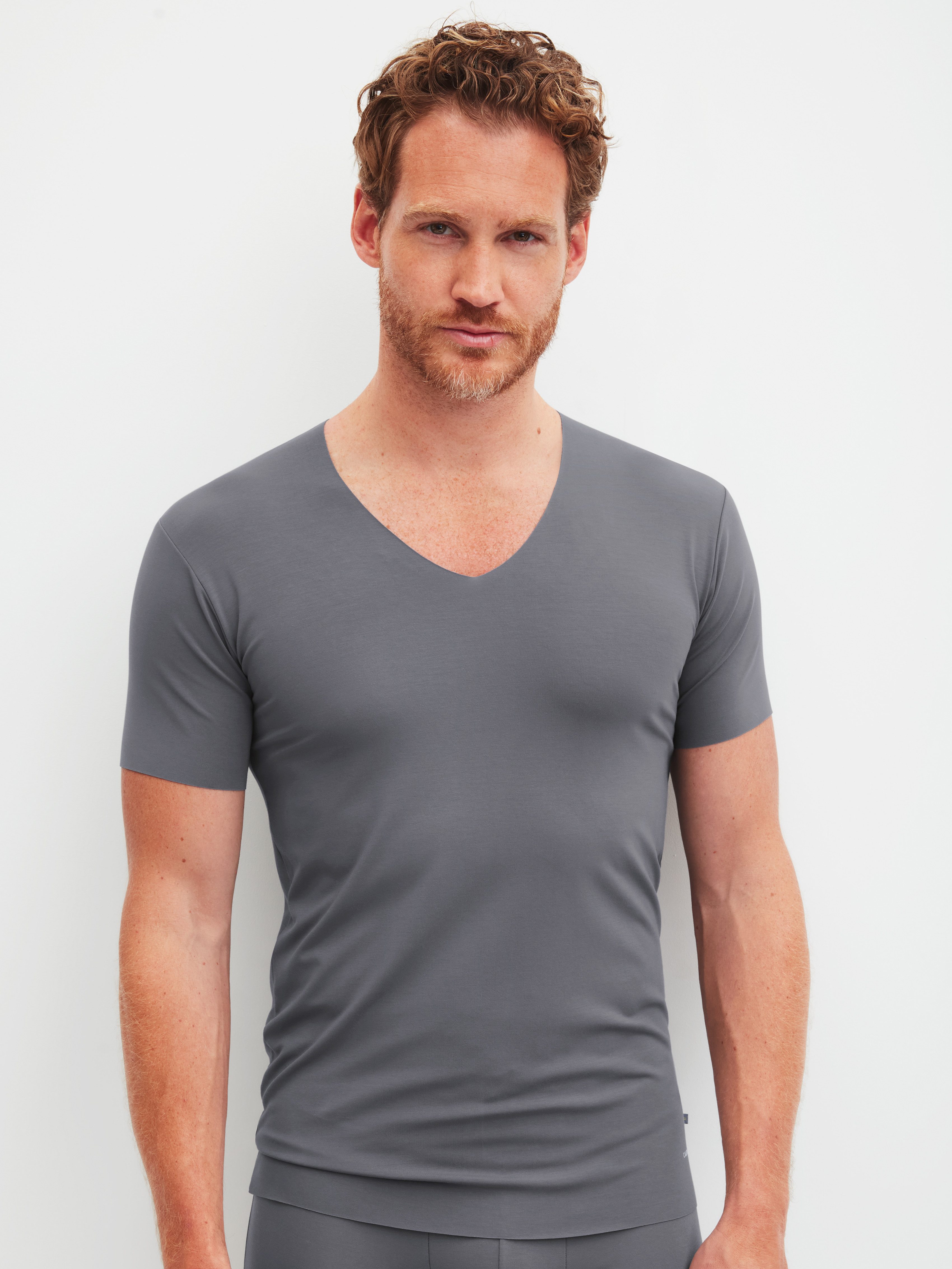 CALIDA V-Shirt Clean Line V-Neck, elastisch, Interlock-Qualität, Kurzarm, s günstig online kaufen