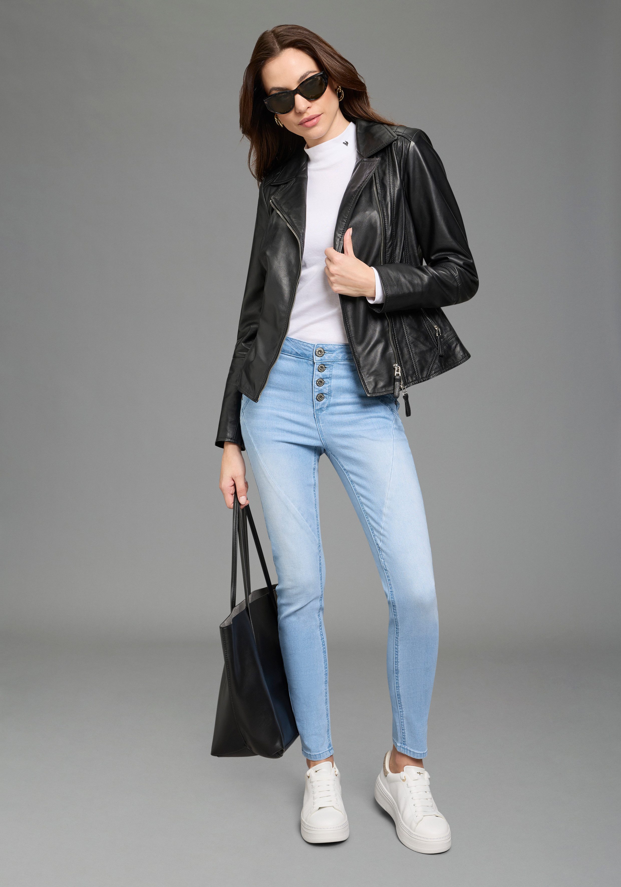 Bruno Banani Skinny-fit-Jeans extraenger Schnitt, normale Leibhöhe, mit Gesäß- und Eingrifftaschen – Bild 4 von 5