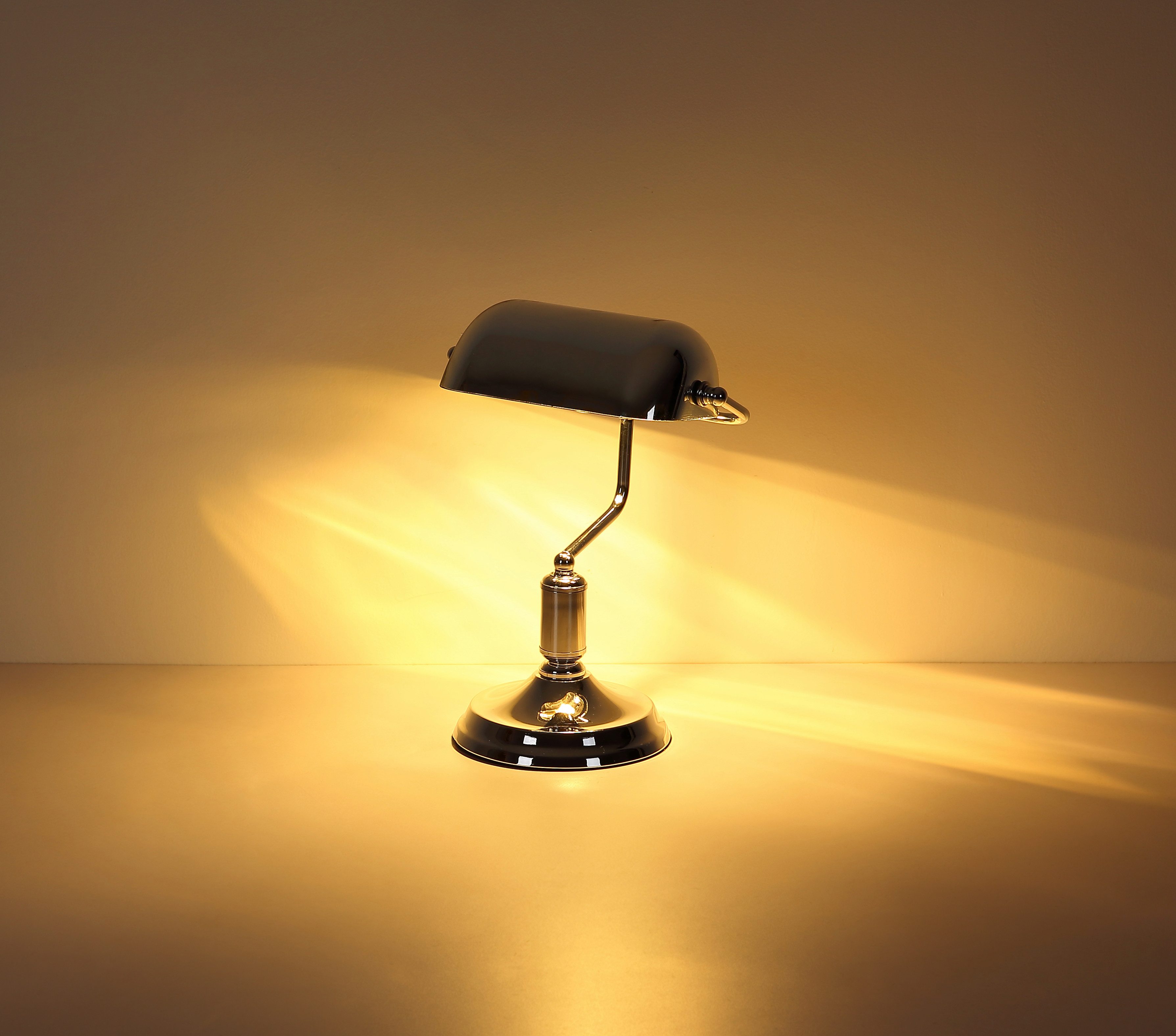 OTTO home Tischleuchte Ellvi, Ein-/Ausschalter, ohne Leuchtmittel, Wippschalter am Kabel, Bankerlampe, Vintage