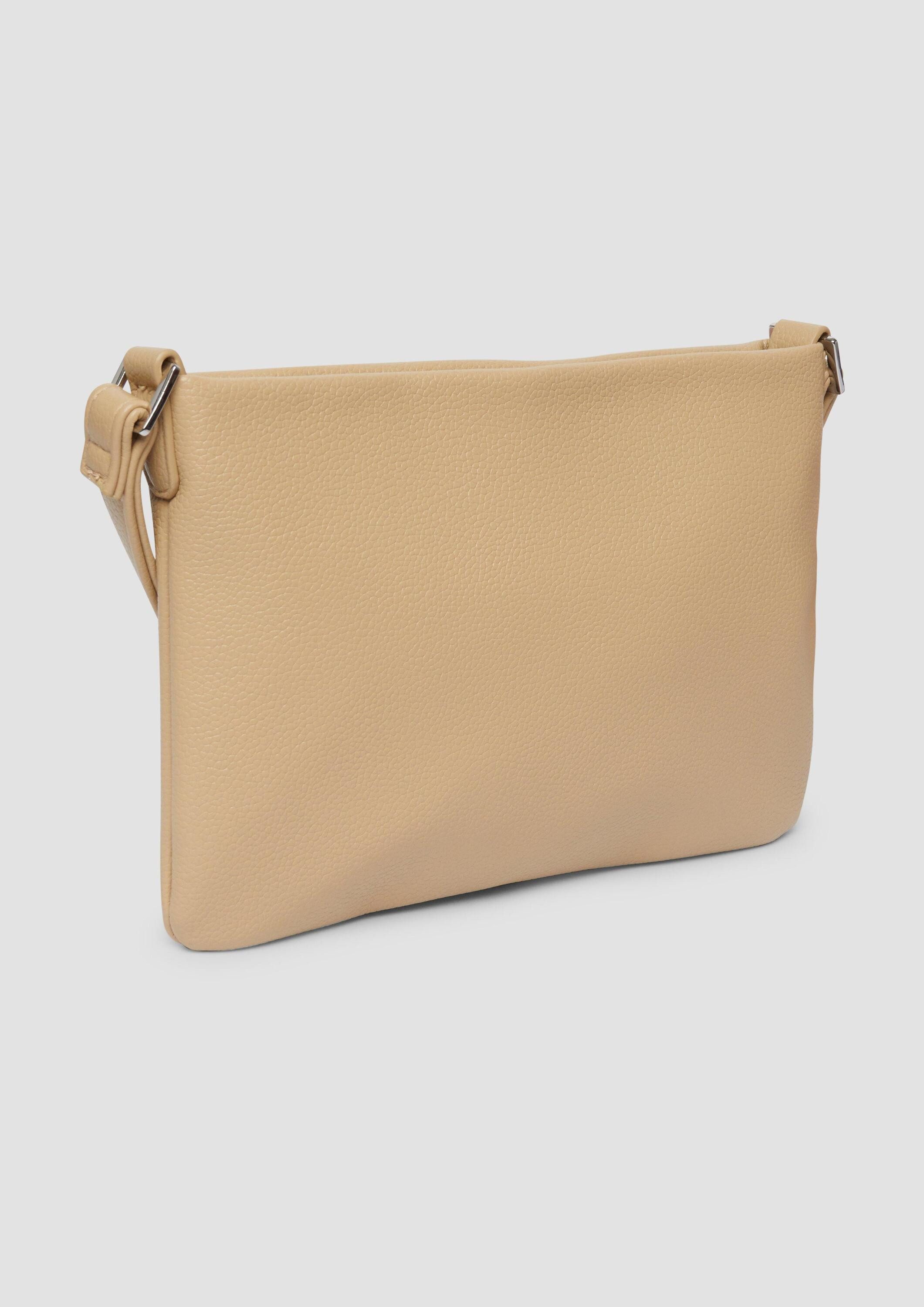 s.Oliver Umhängetasche Tasche, Mini-Bag mit Logoprägung