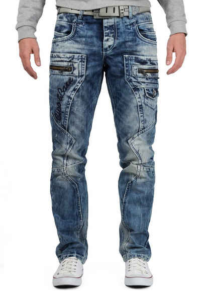 Cipo & Baxx Regular-fit-Jeans BA-C1178 Freizeithose mit diversen Verzierungen und Schriftzügen mit weiteren Reißverschlüssen