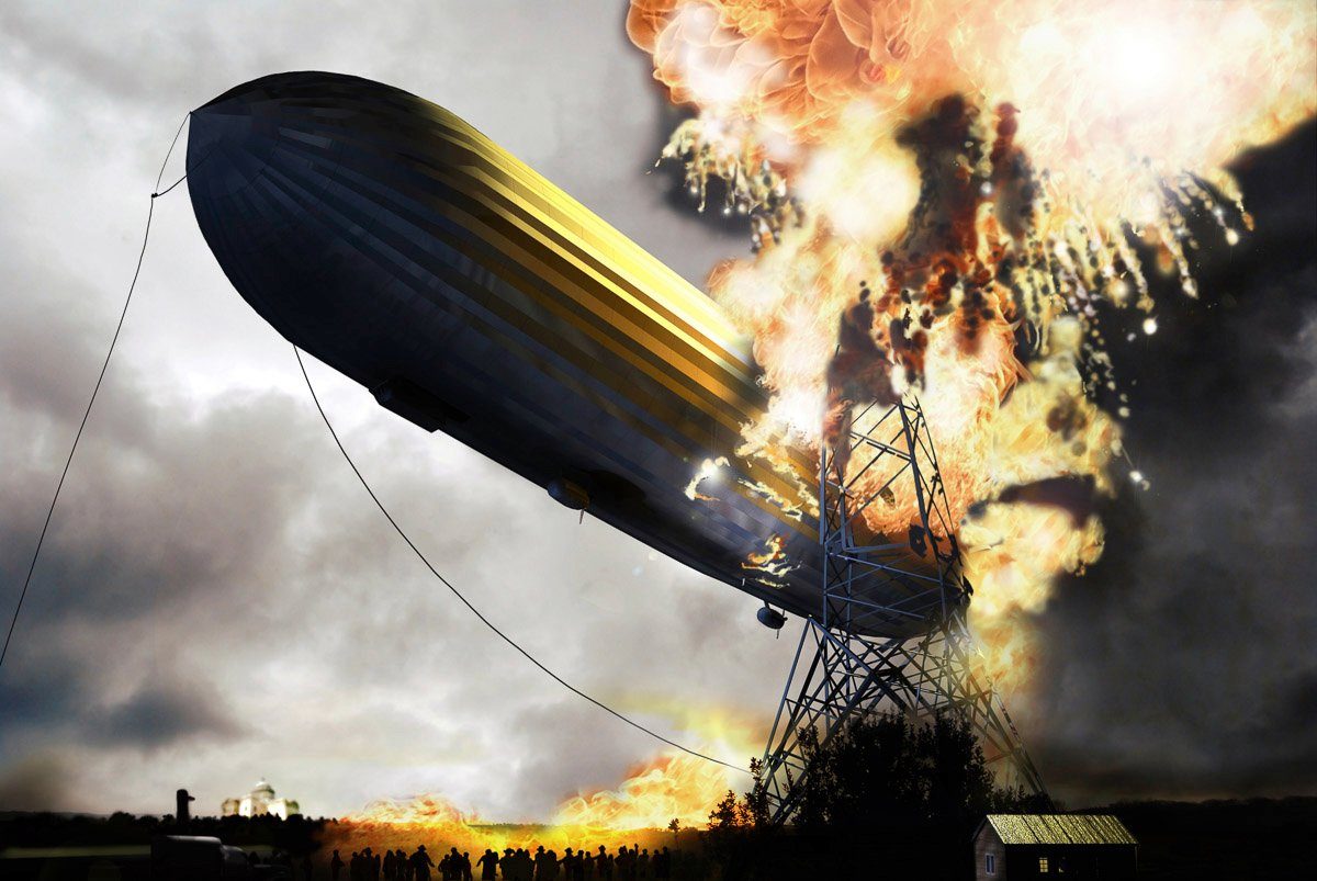 Papermoon Fototapete Zeppelin mit Explosion | Fototapeten