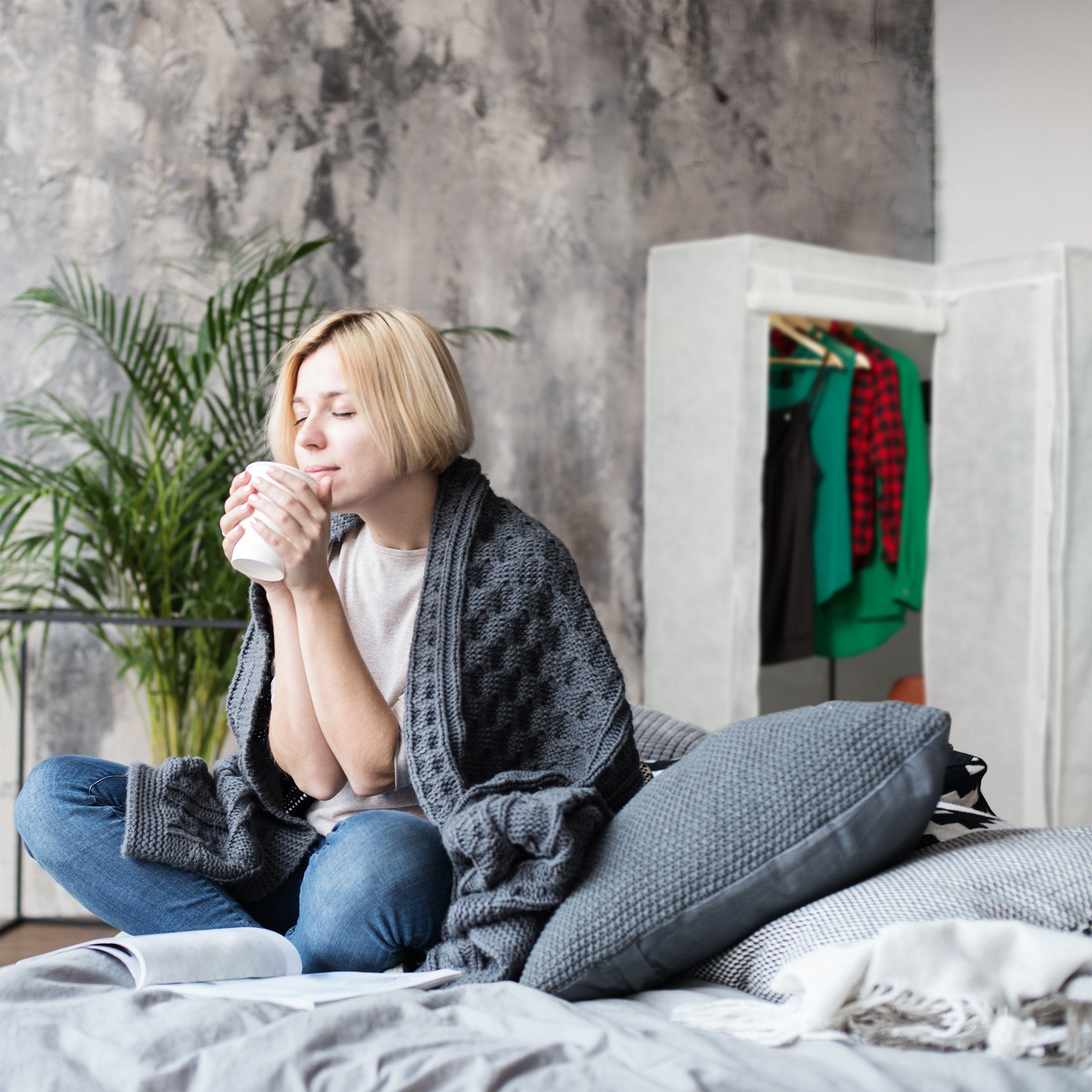 relaxdays Eckkleiderschrank aus Stoff weiß