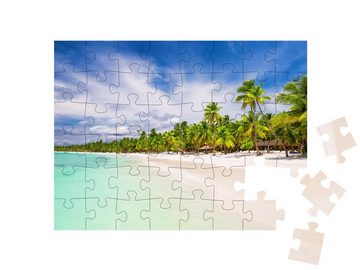 puzzleYOU Puzzle Palmen am weißen Sandstrand in Punta Cana, Dom Rep, 48 Puzzleteile, puzzleYOU-Kollektionen Dominikanische Republik