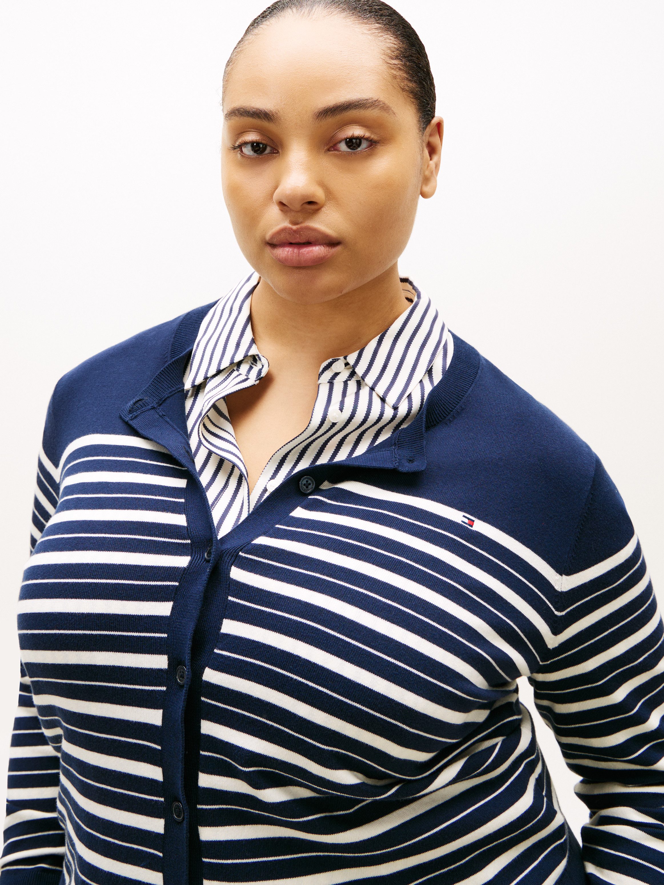 Tommy Hilfiger Curve Strickjacke CRV CO JERSEY FINE GG C-NK CARDI in großen Größen