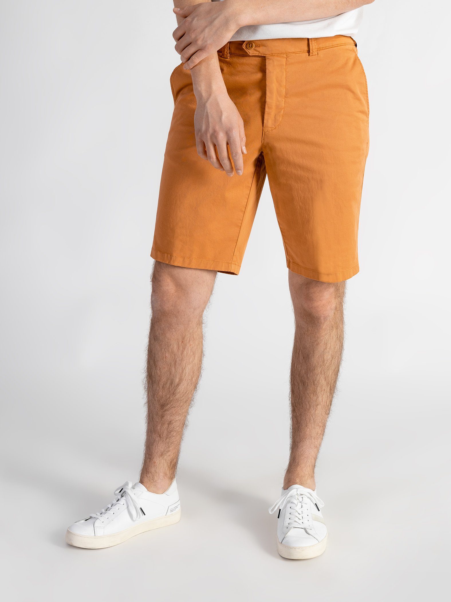 TwoMates Shorts mit GOTS-zertifiziert Farbauswahl, Shorts elastischem Orange Bund