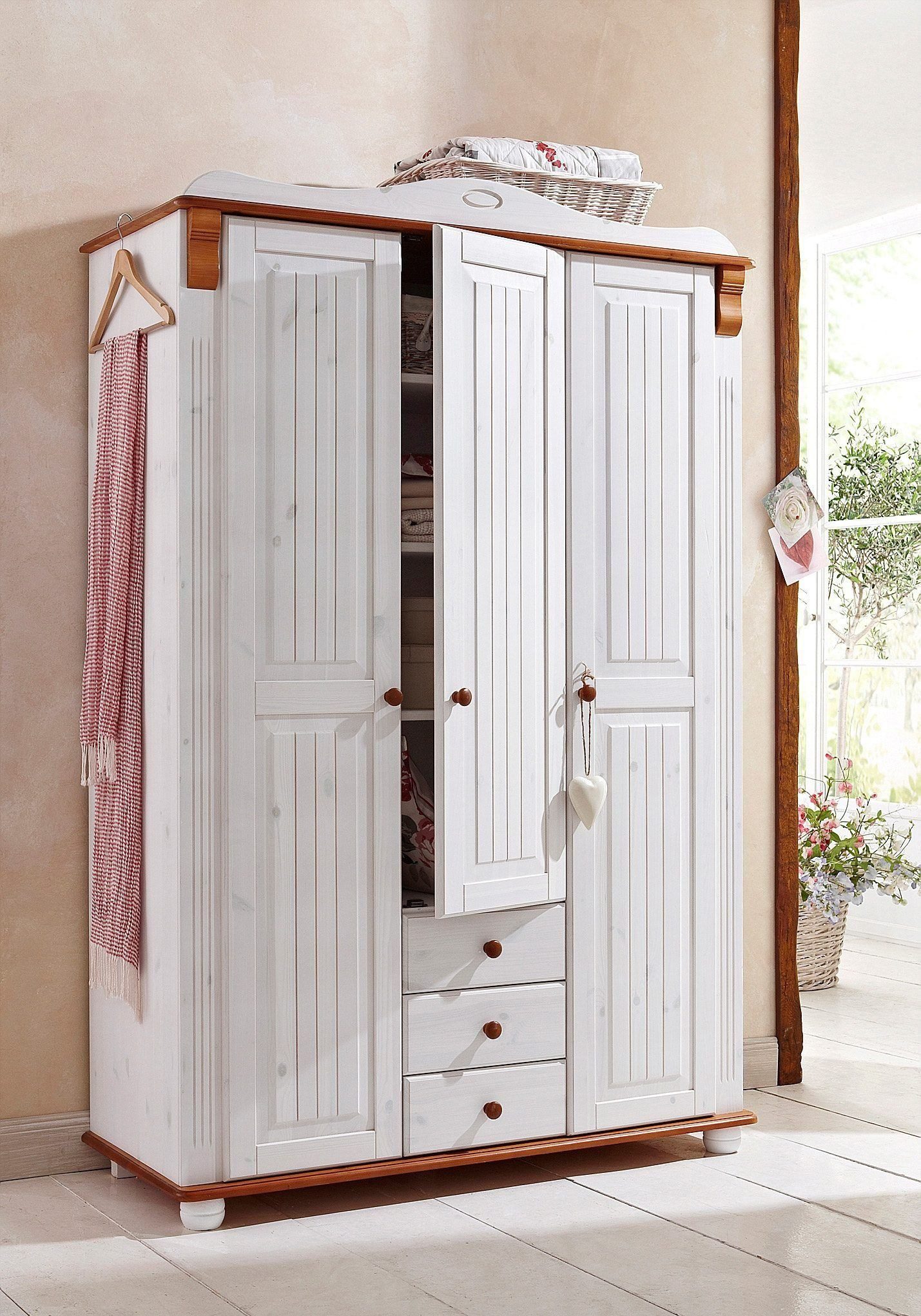 OTTO home Kleiderschrank Adele (Breite x Höhe x Tiefe ca: 130 cm x 191 cm x 53,5 cm) aus massiver Kiefer, Landhausstil – Bild 2 von 5