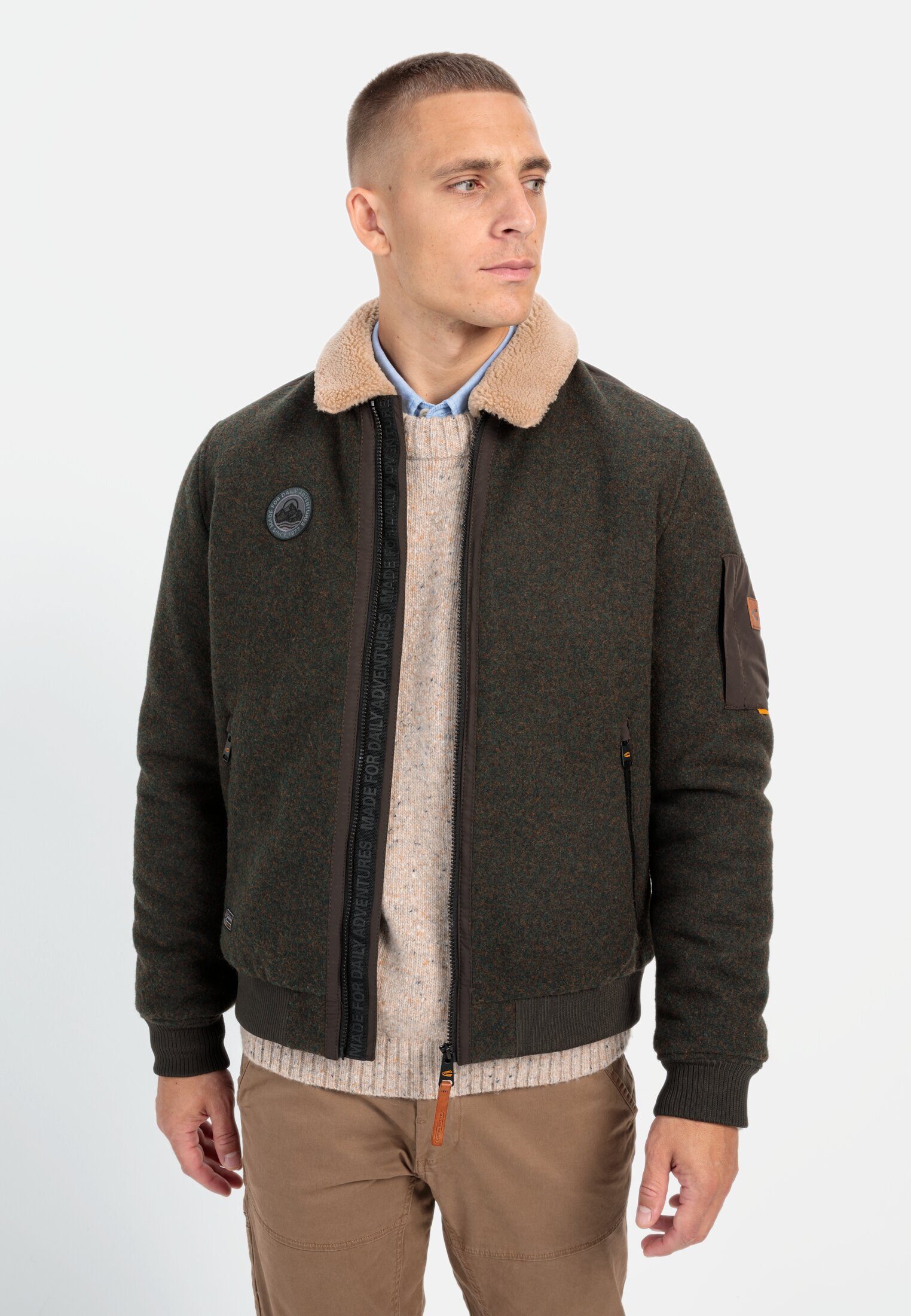Outdoorjacke mit abnehmbarem Teddykragen