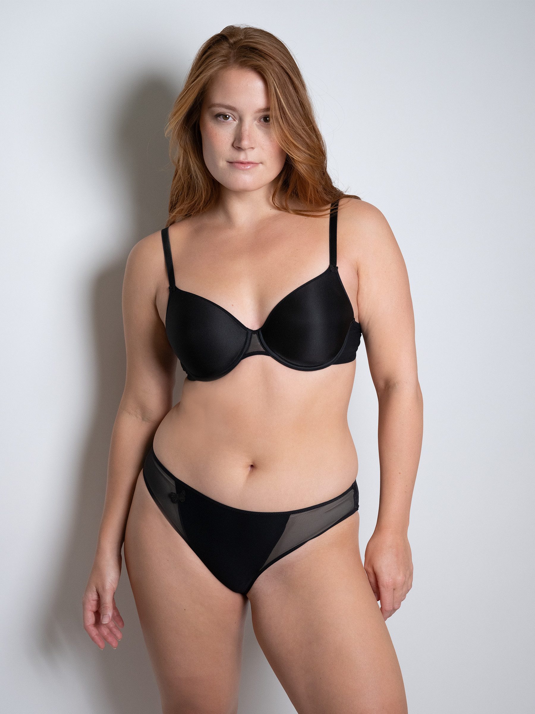 PASSIONATA Bügel-BH MISS JOY mit Multiway-Trägern, Mikrofaser, Schmetterlingsmotiv vorn