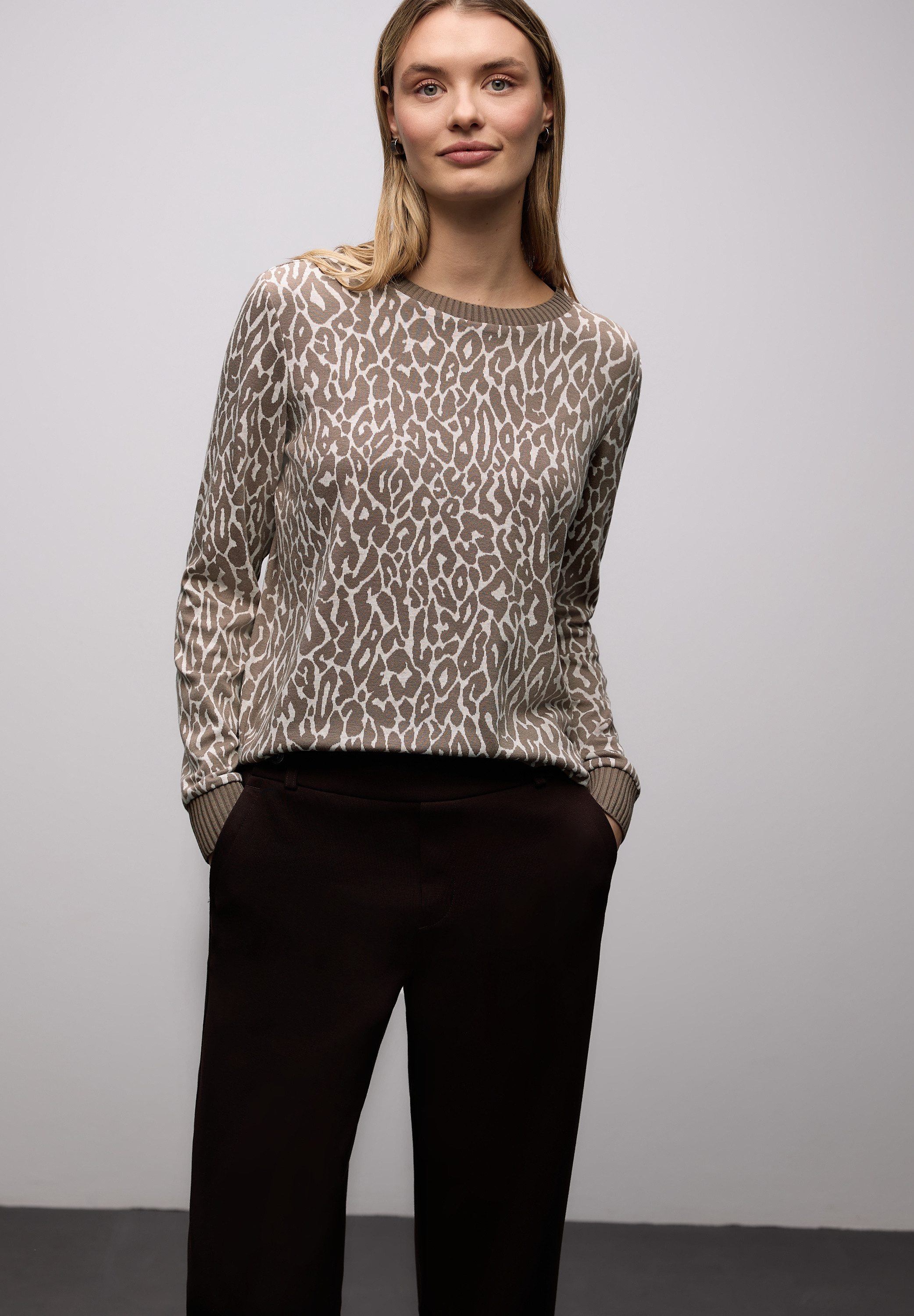 STREET ONE Langarmshirt im Leo-Jaquard-Look günstig online kaufen