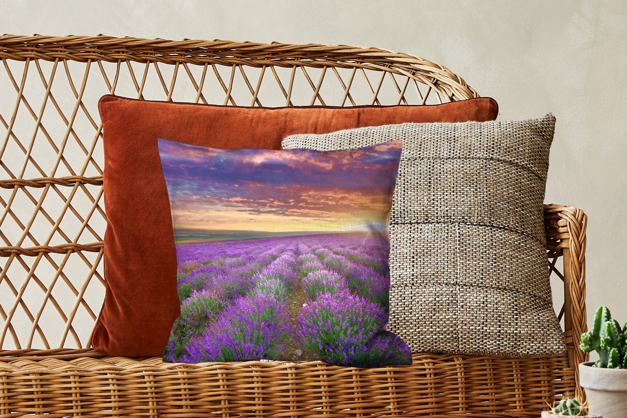 Lavendel Sofakissen für Deko, mit MuchoWow Zierkissen Dekokissen Wohzimmer, Frühling, Füllung - Schlafzimmer, - Wolken