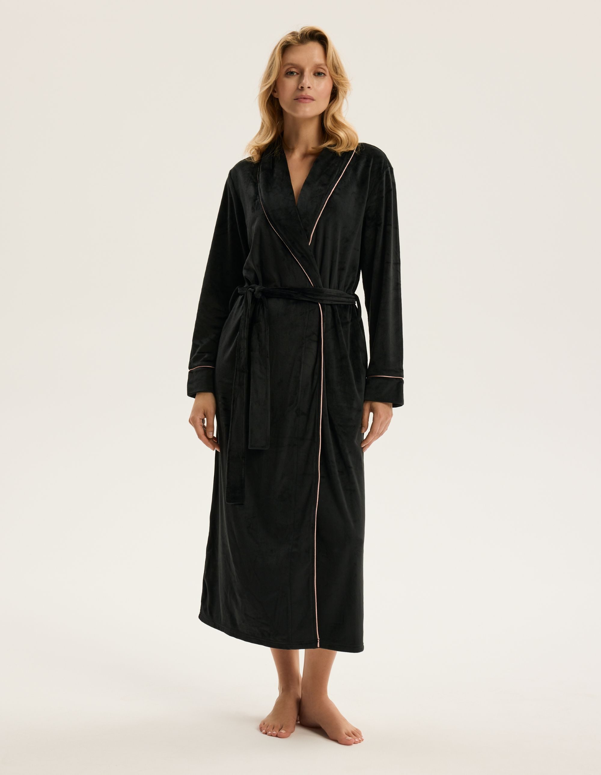 ESOTIQ Morgenmantel Morgenmantel Reva 2, lang, mit Kontrastpaspeln und Taschen, Langform, Polyester, Gürtel