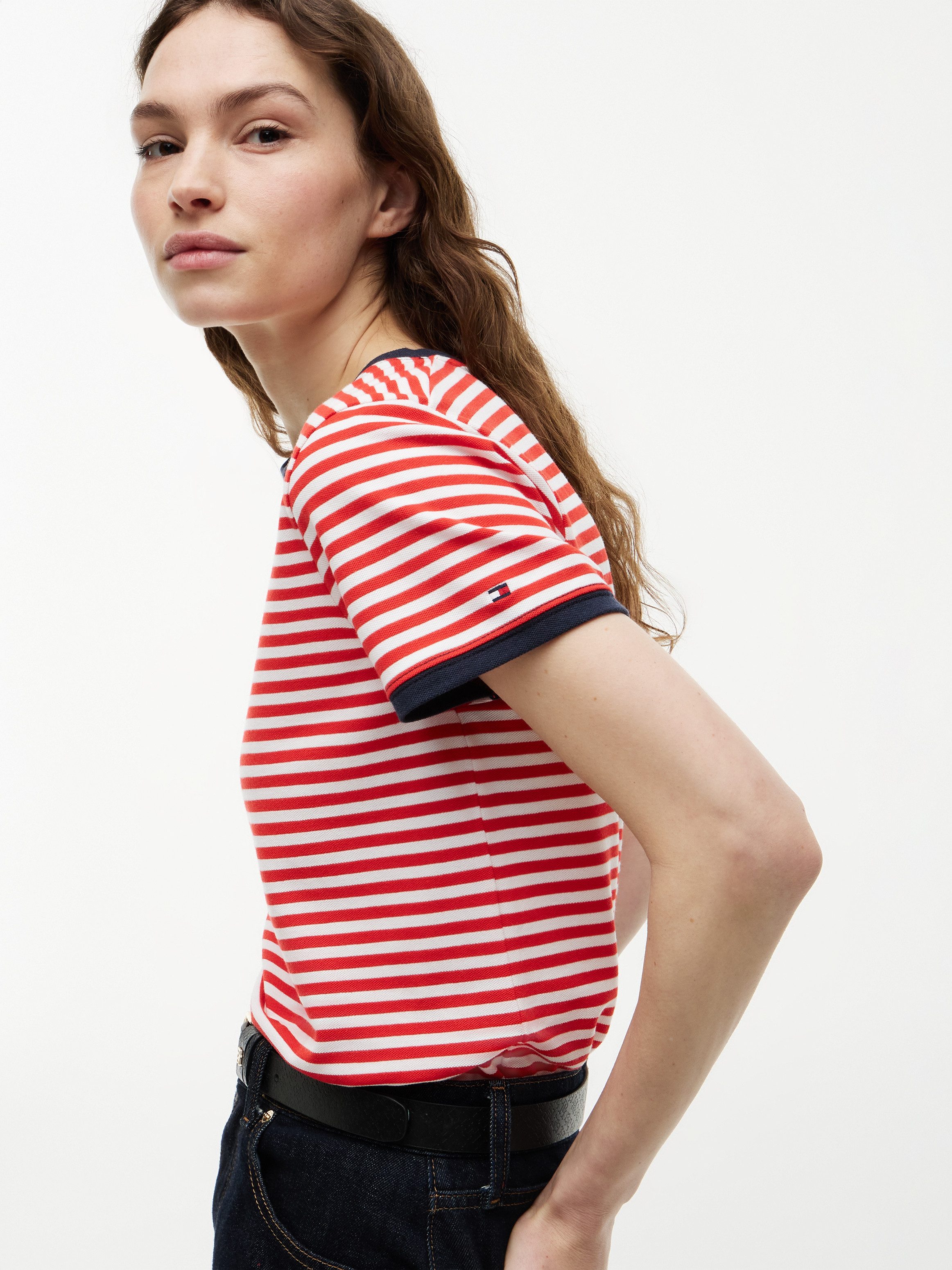 Tommy Hilfiger Kurzarmshirt TH ROUNDAL REG C-NK SS TEE mit kontrastfarbenen Bündchen