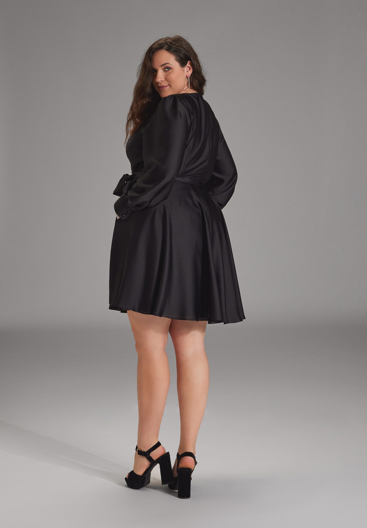 SWING Partykleid Taillierter Schnitt mit ausgestelltem günstig online kaufen