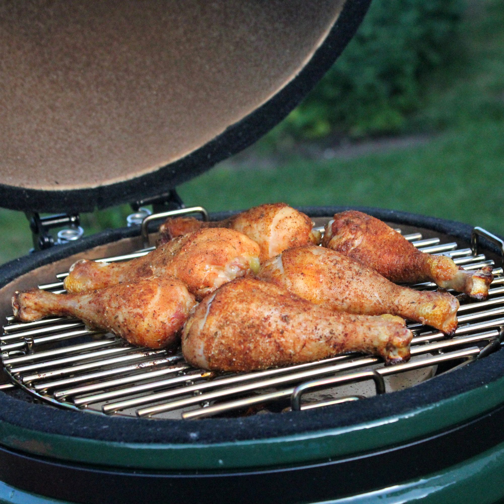 BBQ-Toro Keramikgrill Kamado Grill Holzkohlegrill Ø 39 cm "SHIRO" mit Thermometer, Grün, Lüftungsventile oben und unten