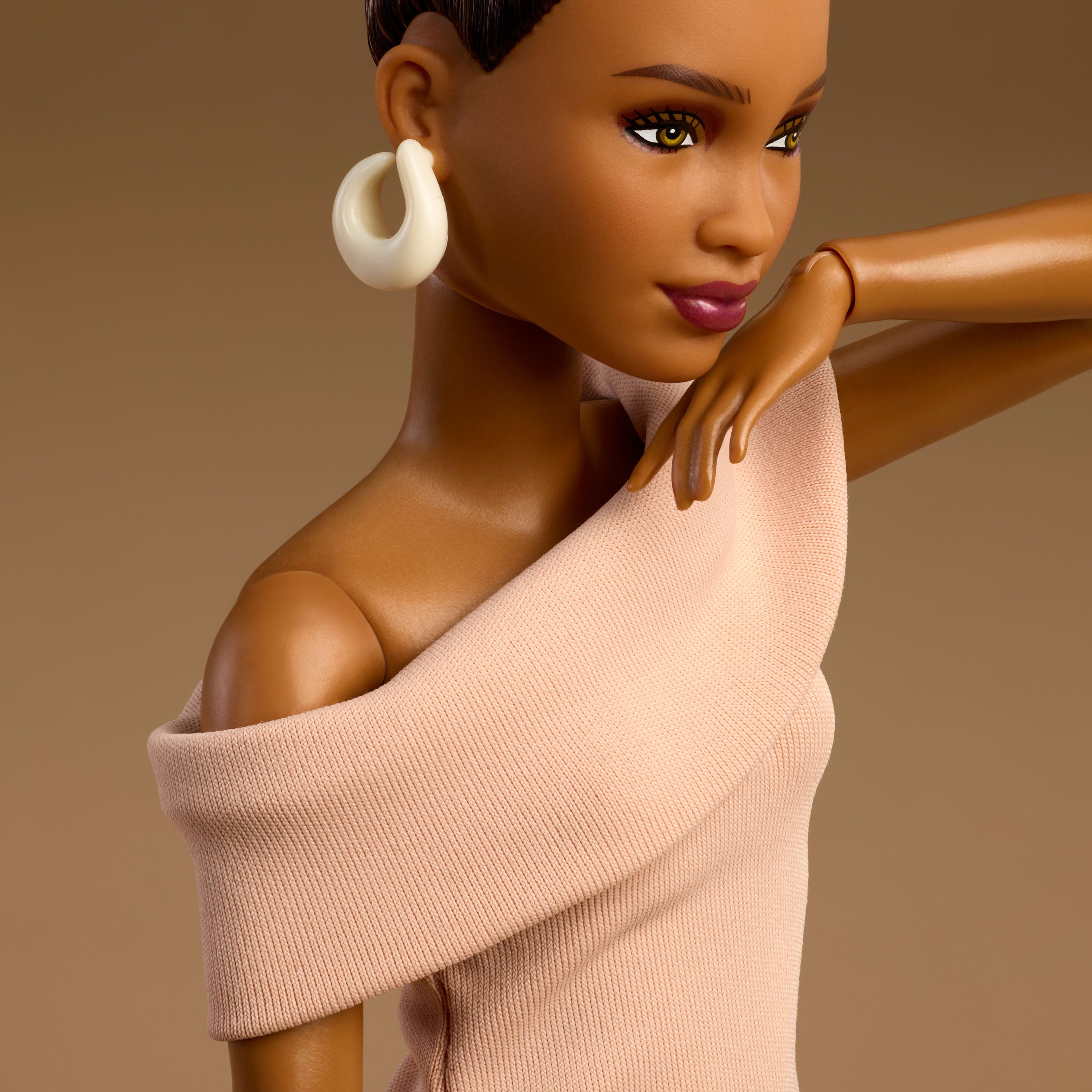 Barbie Anziehpuppe Signature Barbie Petite Basics 08, Sammlerpuppe – Bild 4 von 5