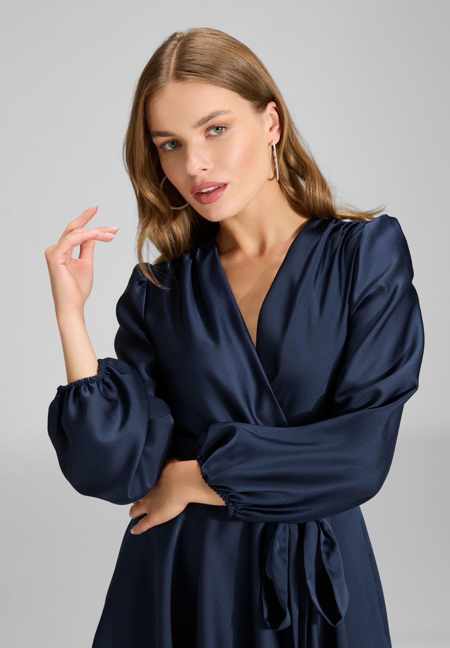 SWING Cocktailkleid Taillierter Schnitt mit ausgestelltem Rockteil