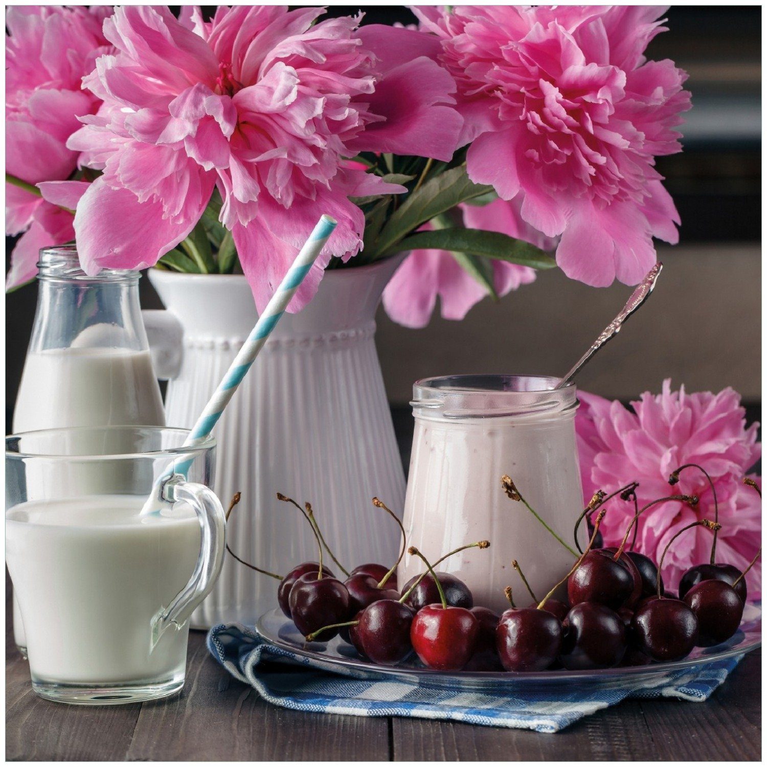 Wallario Memoboard Milch mit Kirschen zum Frühstück mit rosa Blumenarrangement
