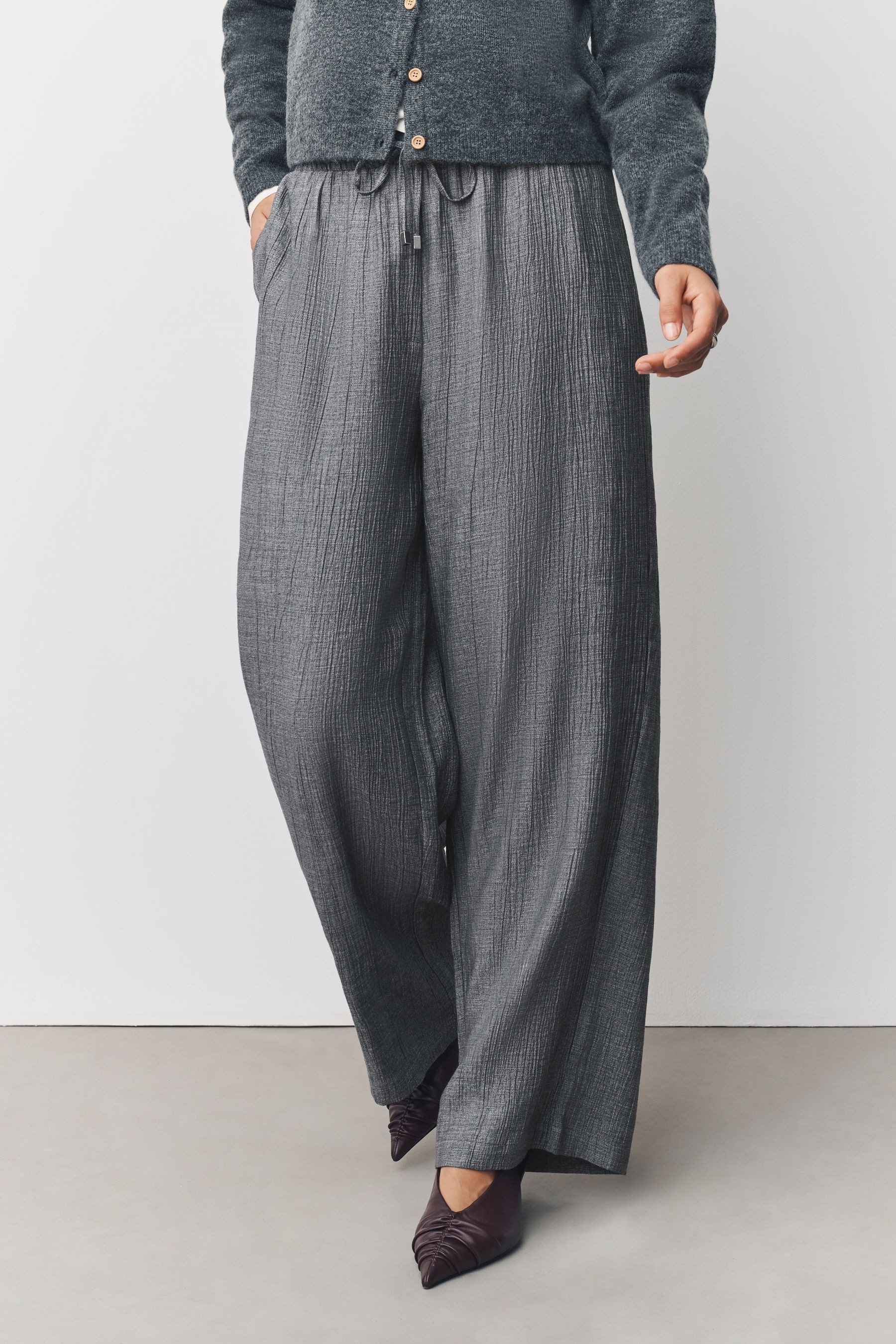 Next Stoffhose Hose mit weitem Bein, Bindegürte, Kurzgröße (1-tlg)