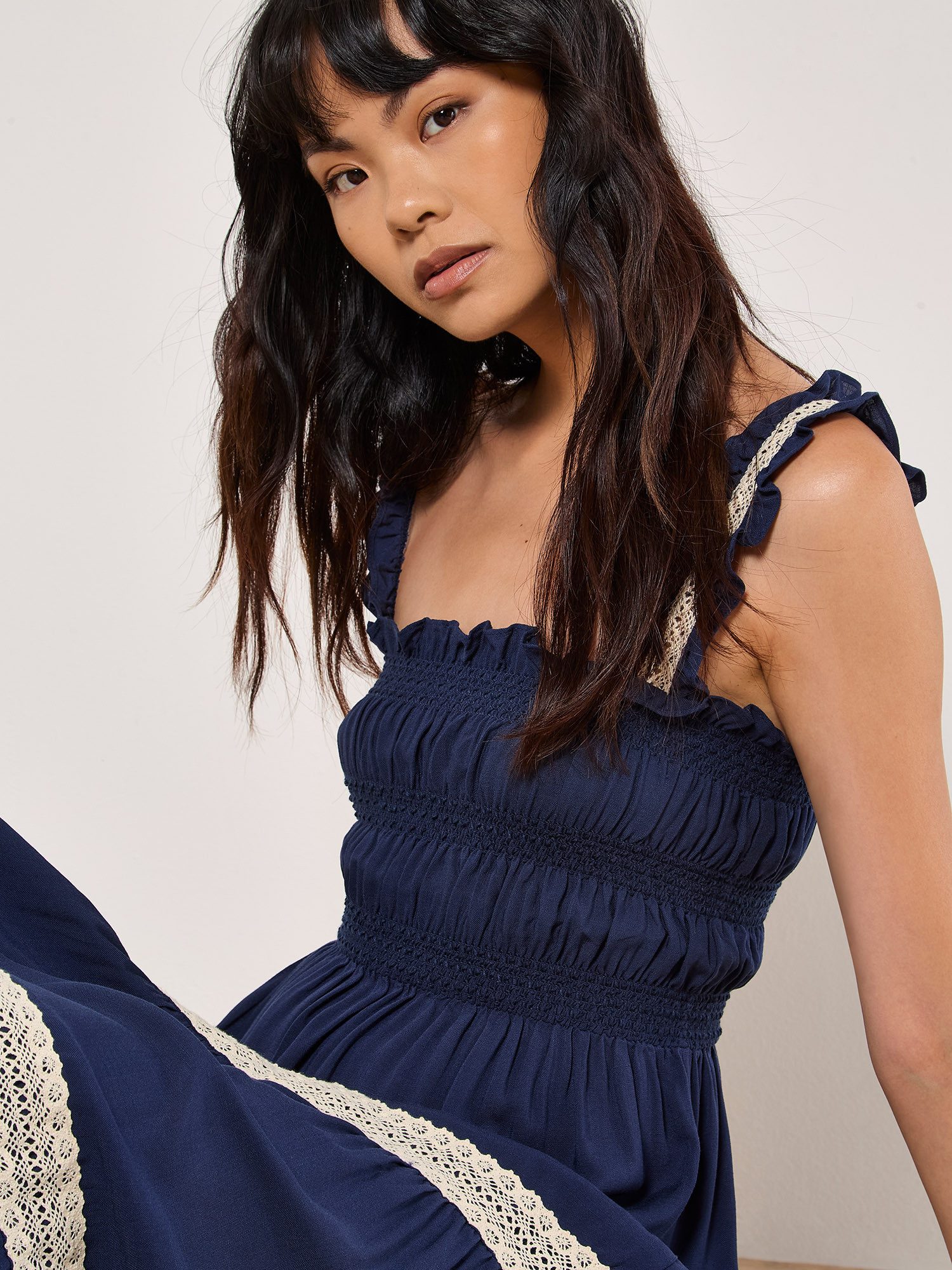 Apricot Midikleid Häkelspitzen-Stufenkleid, mit Smokdetails günstig online kaufen