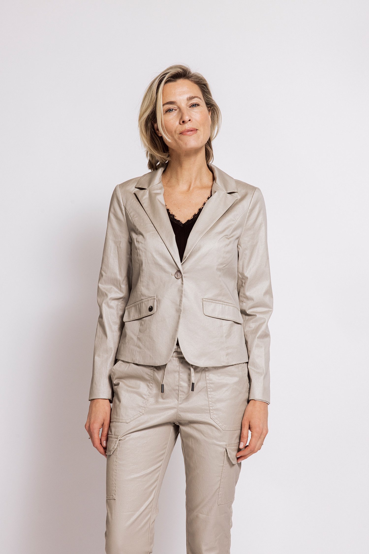 Zhrill Kurzblazer BETSY modern, taillierte Passform, aus Baumwollmischung, 1-Knopf-Form