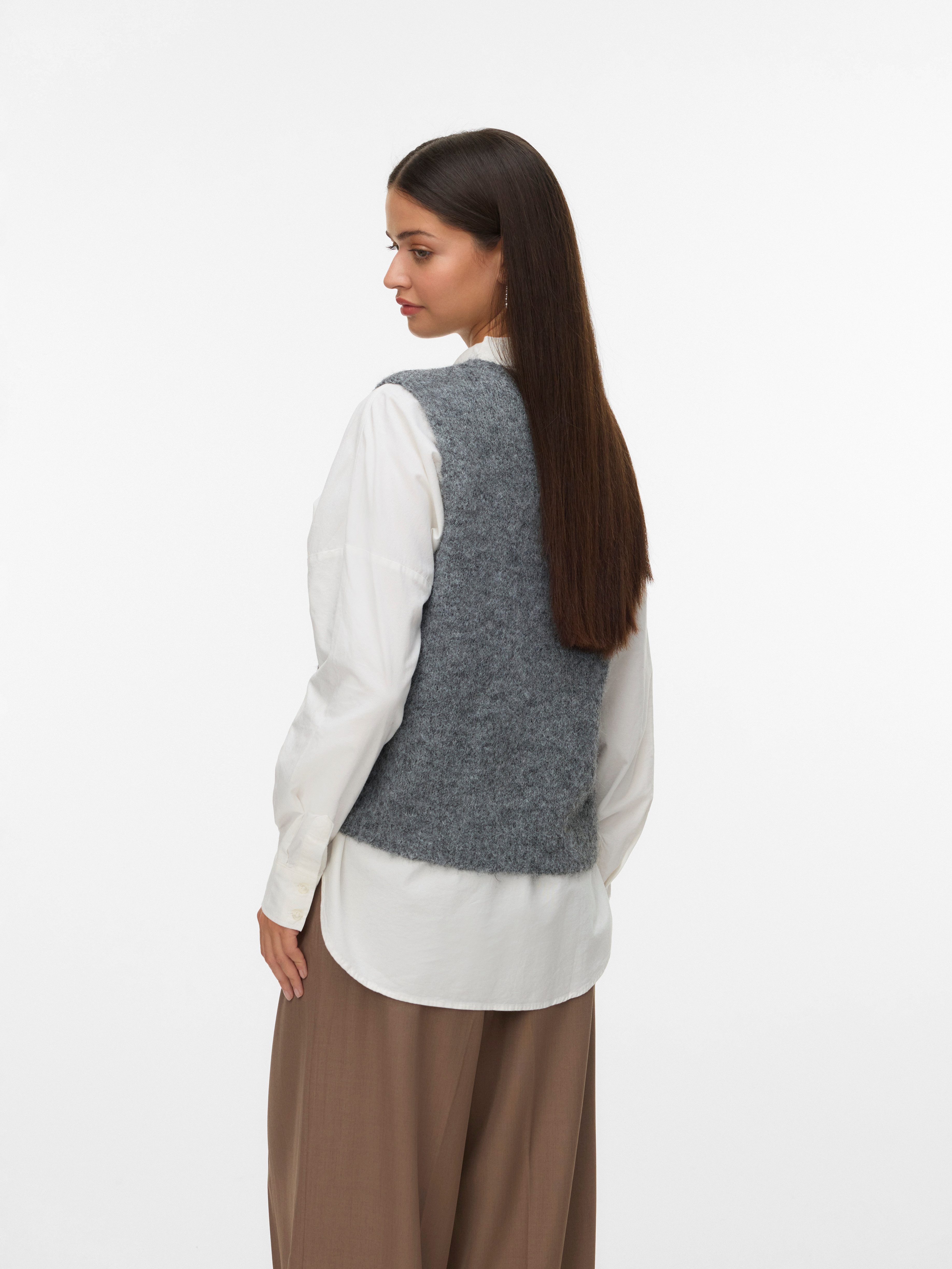 Vero Moda Strickweste VMNOVAH SL O-NECK BUTTON VEST NOOS Materialmix, loose fit – Bild 2 von 5