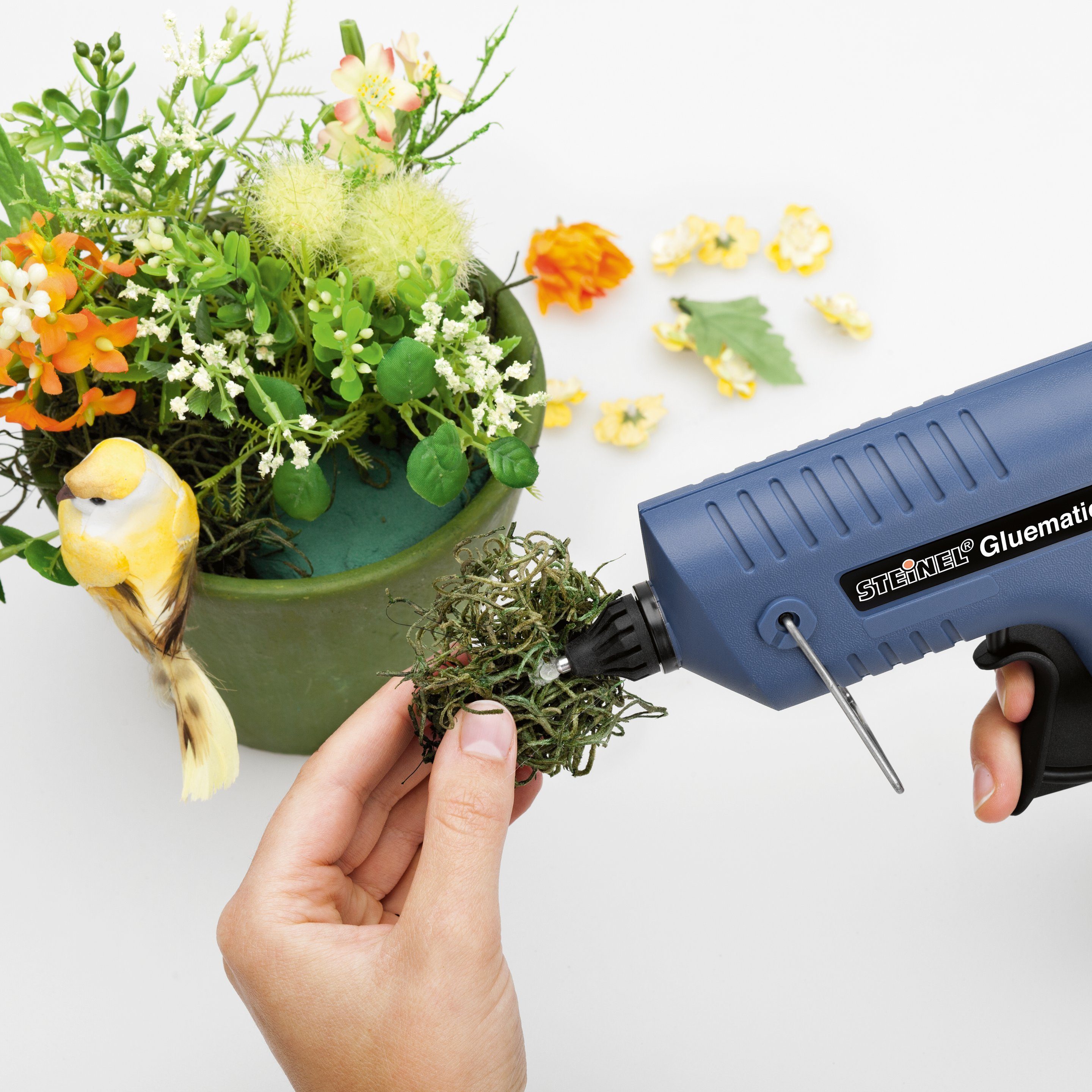 steinel Heißklebepistole Gluematic 5000, kabellos nutzbar, Ladestation, Abtropfschale, reparieren, dekorieren