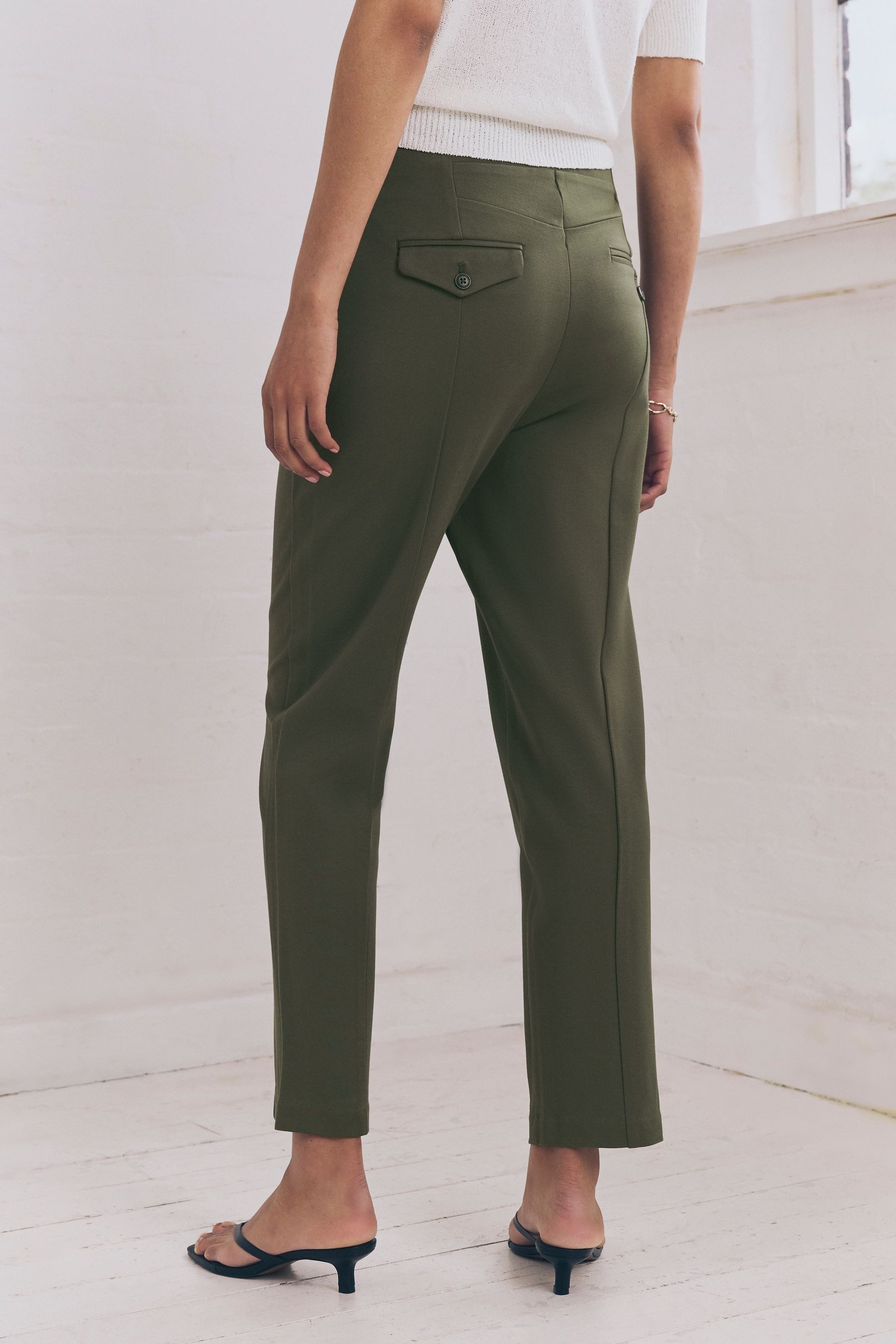 Next Stoffhose Modellierende Slim Fit Hose, Kurzgröße (1-tlg) günstig online kaufen