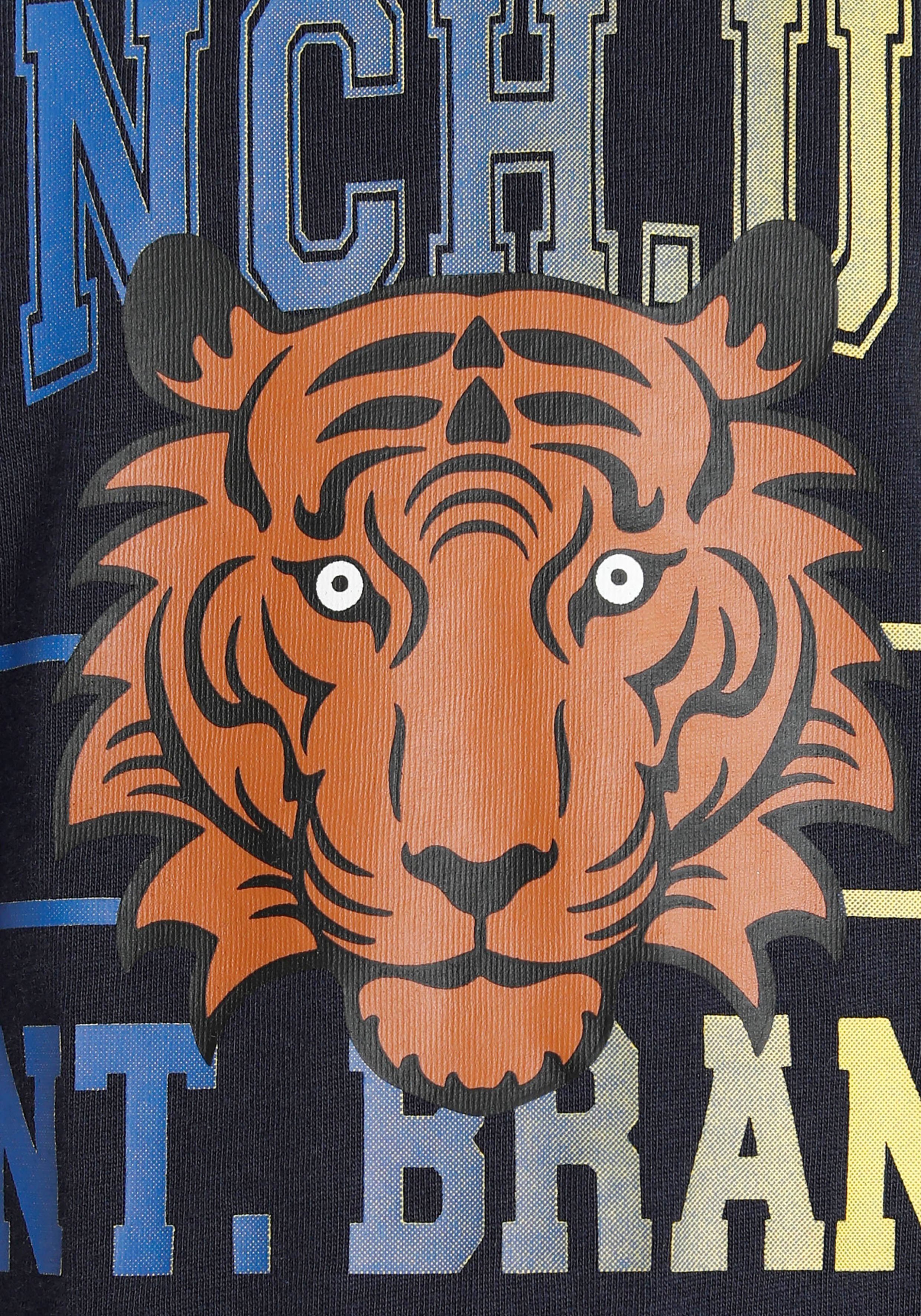 Tiger T-Shirt Bench.