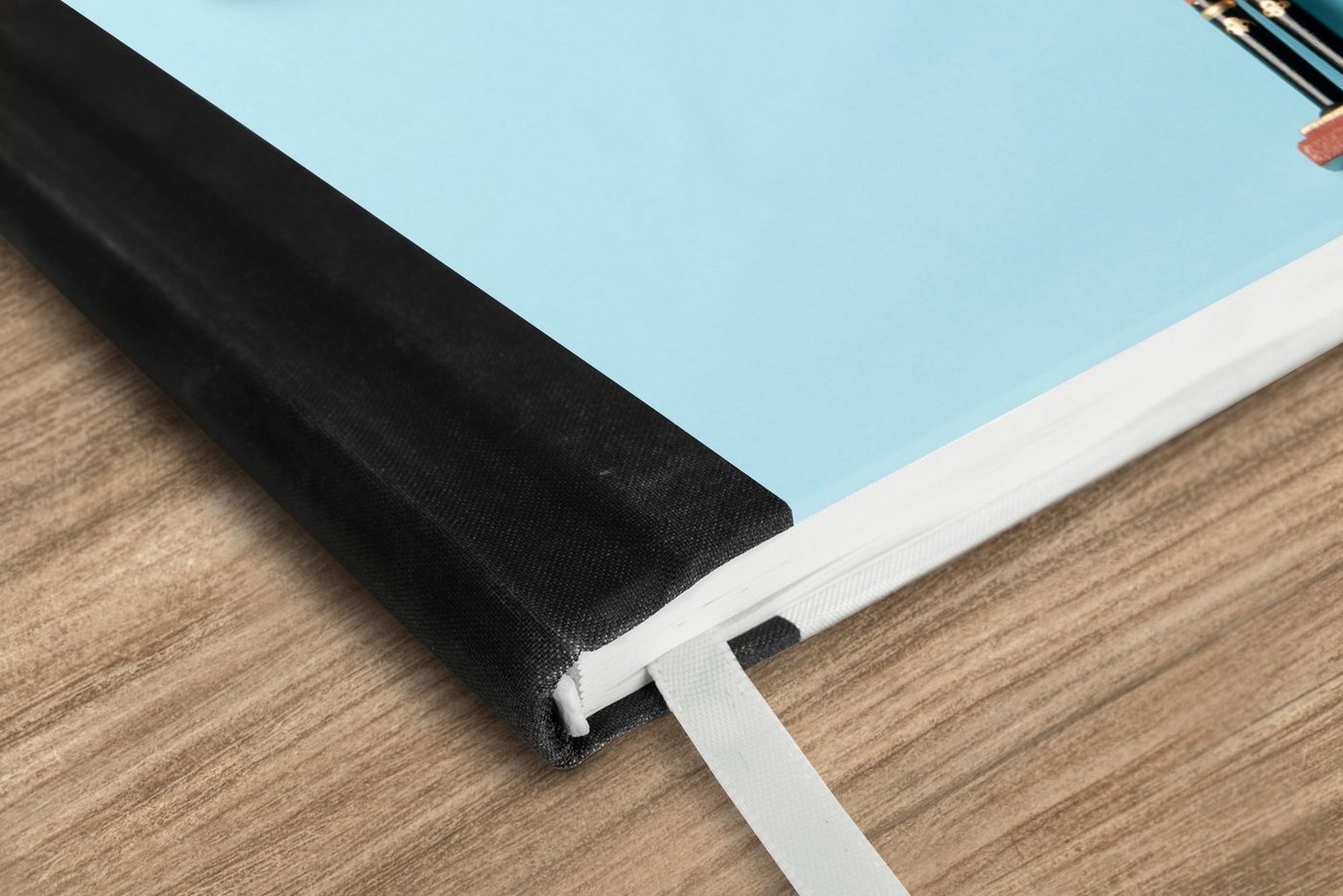 Thumbnail - MuchoWow Notizbuch Ein Weihnachtsbaum aus Kugeln auf hellblauem Hintergrund, Notebook, Notizblock a5, Tagebuch, Journal ...