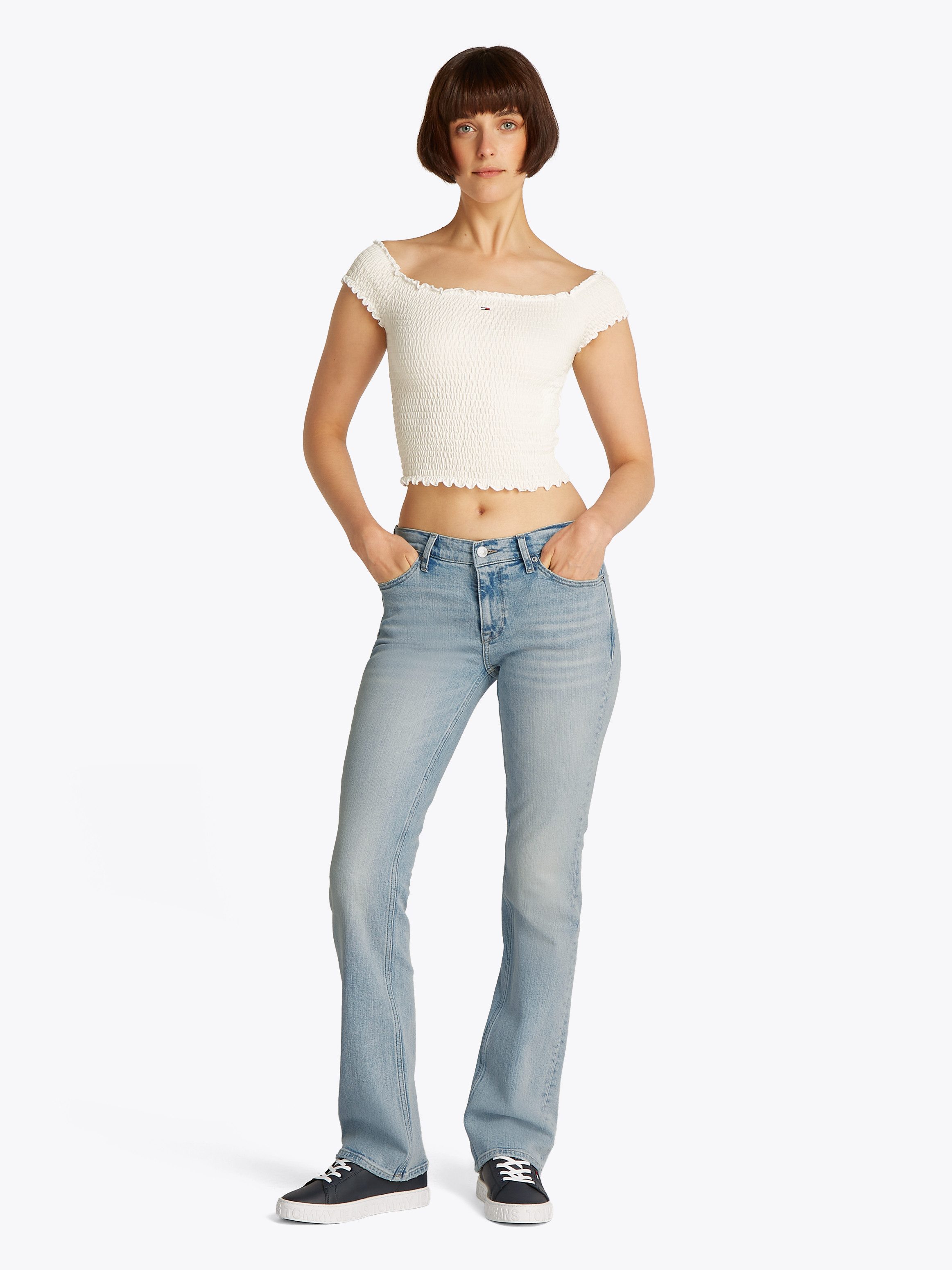 Tommy Jeans Bootcut-Jeans Maddie Mid Rise Bootcut in hellblauer Waschung