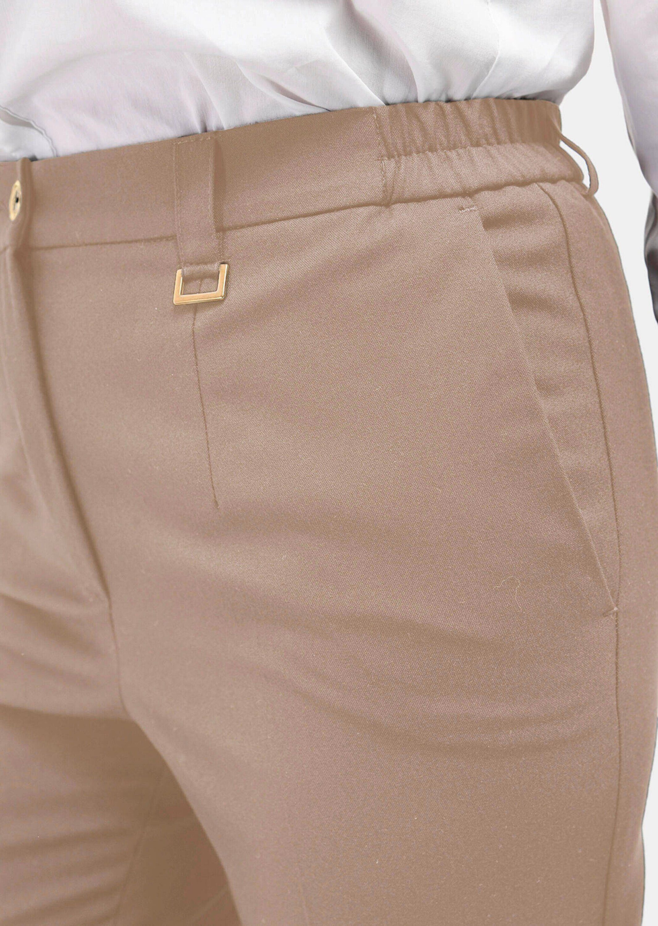 GOLDNER Stoffhose beige Bequeme Hose mit Bügelfalte ANNA Kurzgröße
