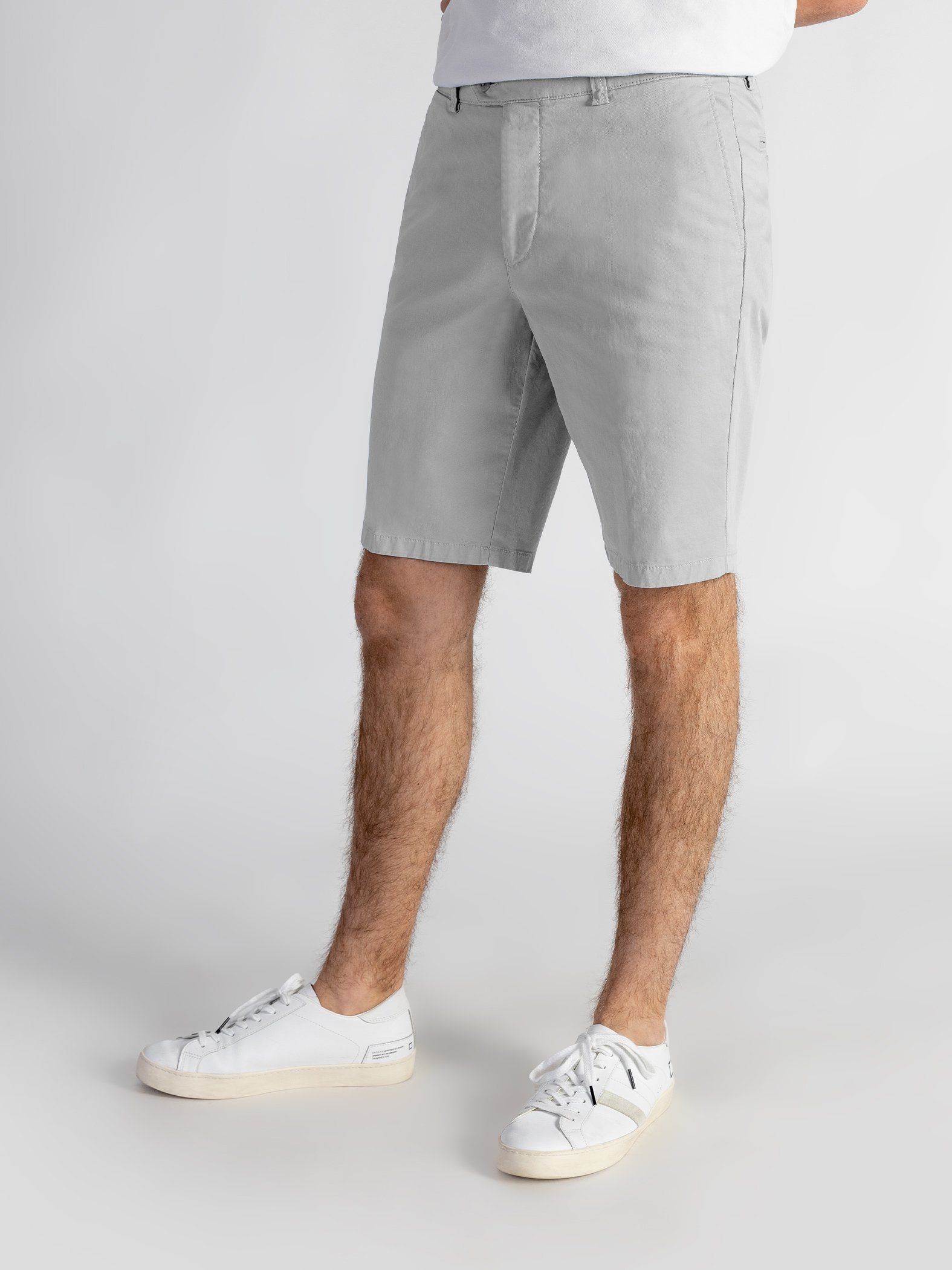 TwoMates Shorts Shorts mit elastischem Bund, Farbauswahl, GOTS-zertifiziert hellgrau