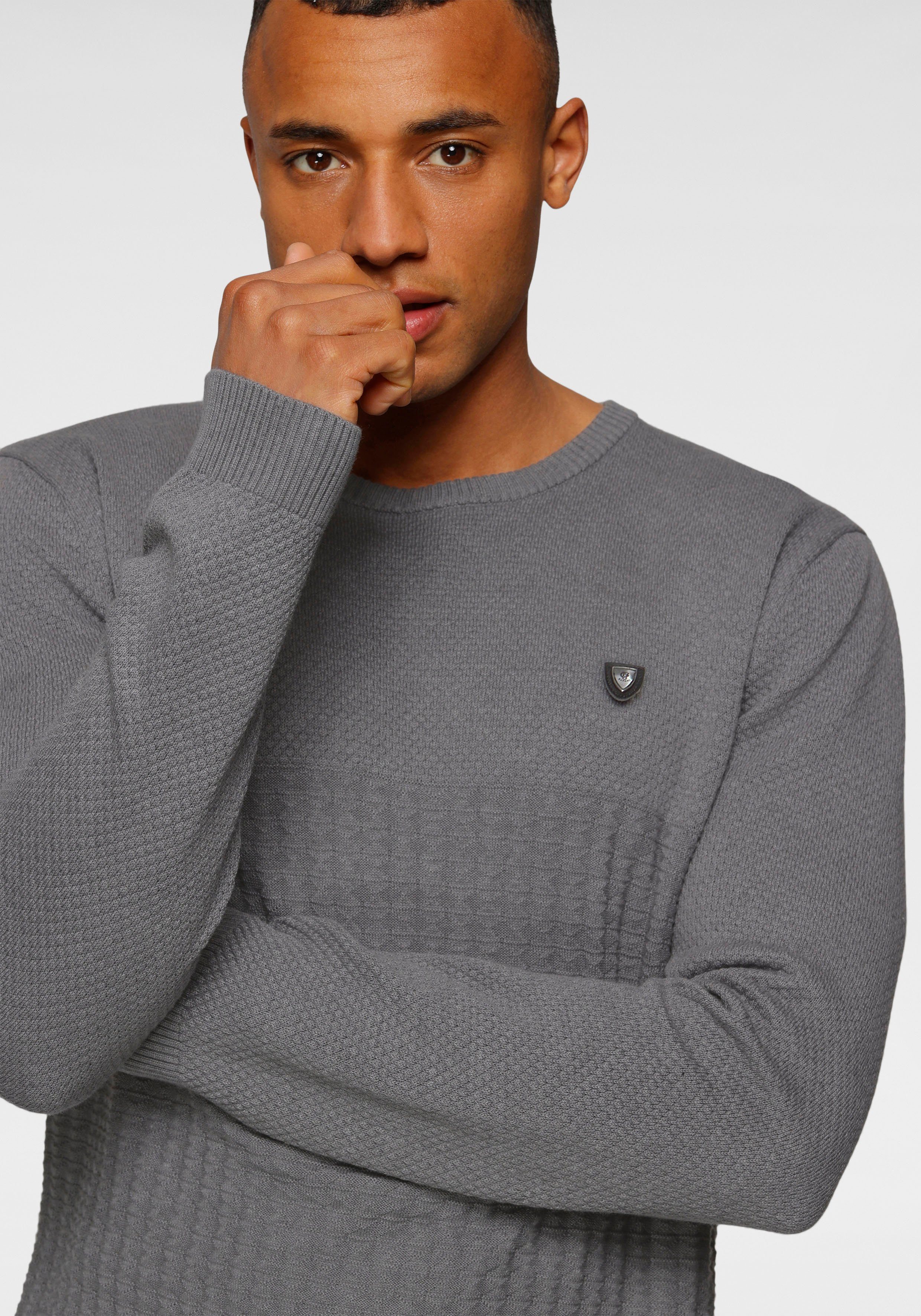 Bruno Banani Strickpullover mit modischer Struktur