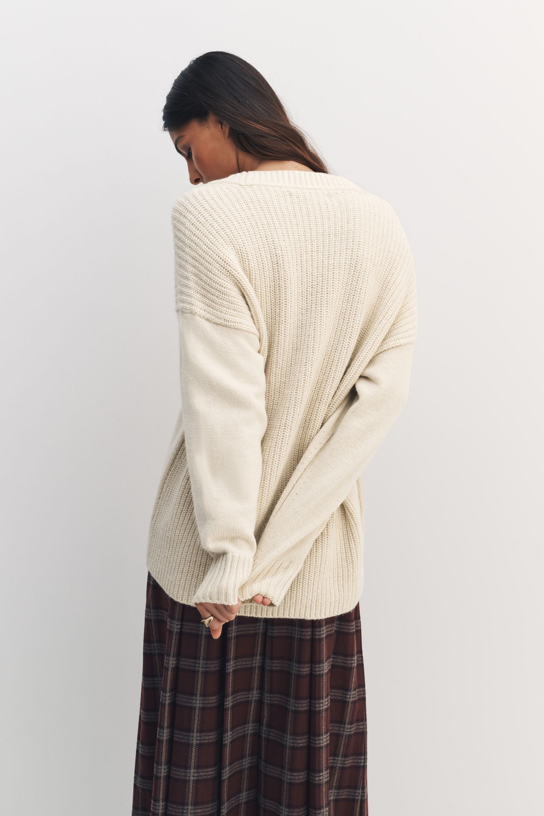 Next V-Ausschnitt-Pullover Längerer Pullover mit V-Ausschnitt (1-tlg) günstig online kaufen