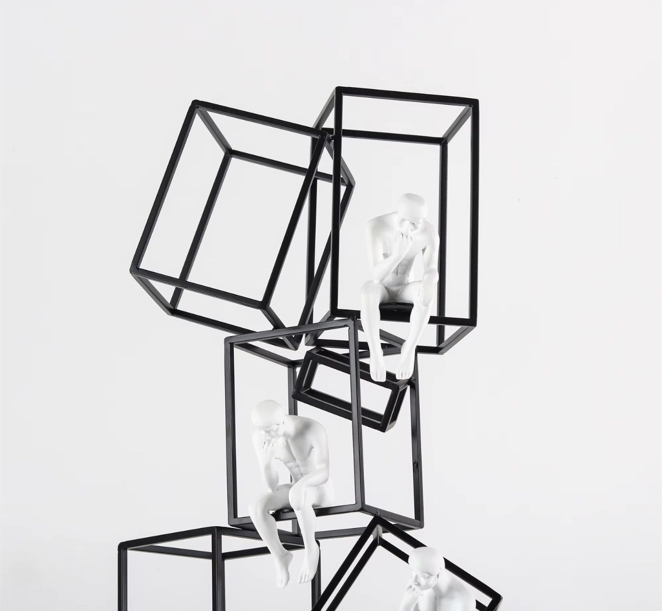 Quality Elegance Skulptur Moderne Abstrakte Figurenskulptur – Kreatives Design