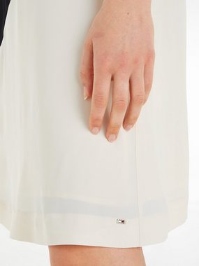 Tommy Hilfiger Blusenkleid VISCOSE BLOCKED KNEE DRESS mit Logopatch