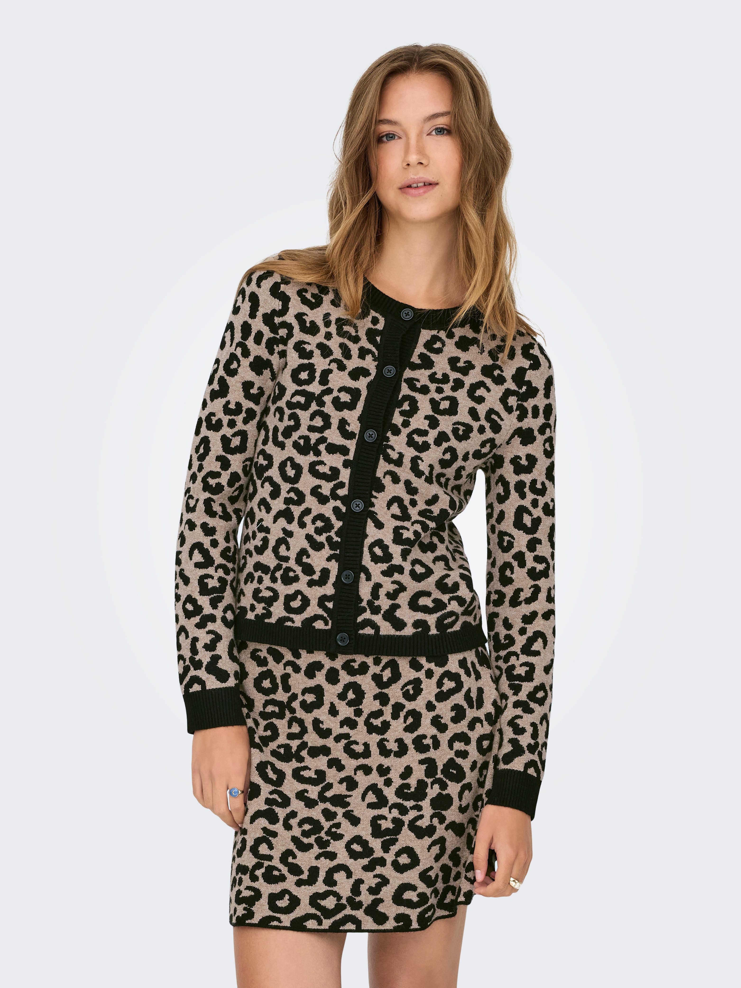 ONLY Strickjacke ONLANNY LS O-NECK LEO günstig online kaufen