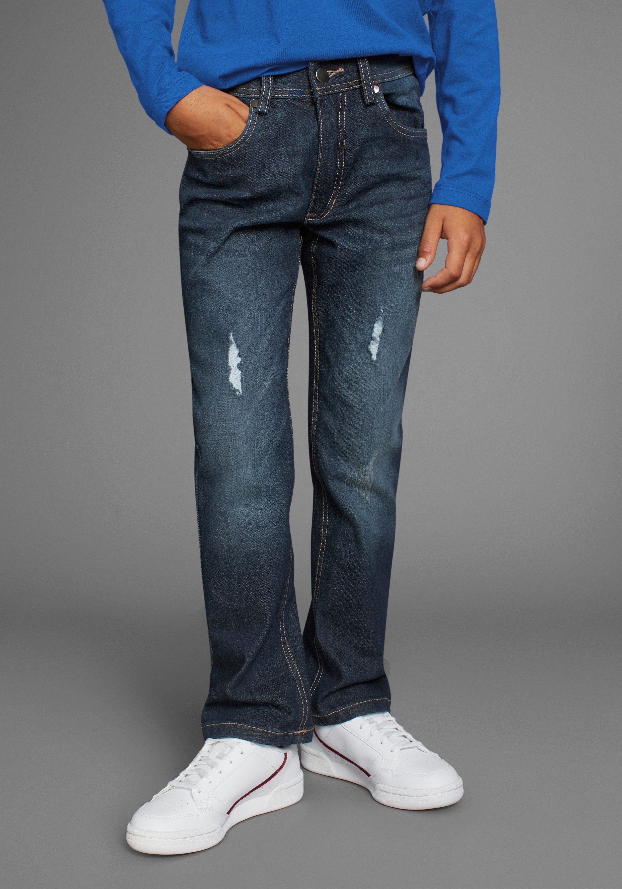 KIDSWORLD Stretch-Jeans, Straight-fit Jeans mit Distroy-Effekten für Jungen
