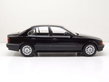 KK Scale Modellauto BMW 528i E39 1995 schwarz Modellauto 1:18 KK Scale, Maßstab 1:18