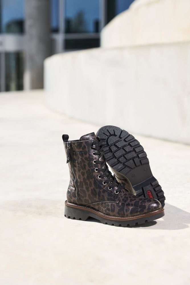 Rieker Winterstiefelette Winterboots, Schnürstiefelette, Blockabsatz, in aktueller Leo-Optik
