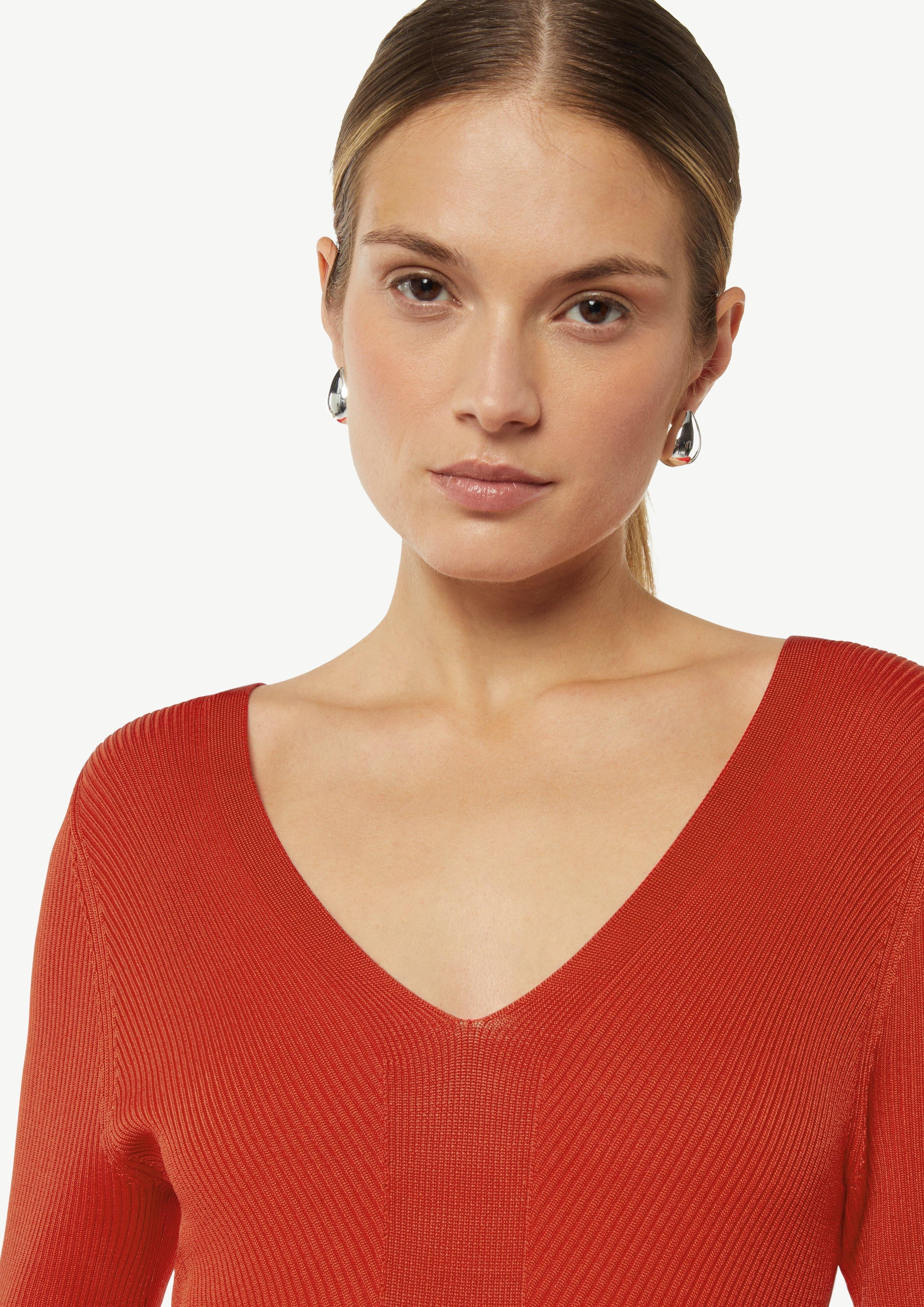 Comma Maxikleid Geripptes Slim-Fit-Kleid mit V-Ausschnitt günstig online kaufen