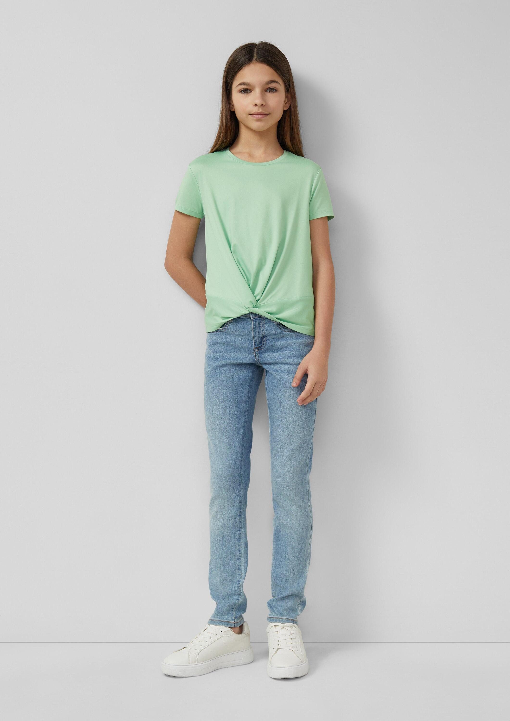 s.Oliver Kurzarmshirt T-Shirt Fließendes T-Shirt mit Knoten-Detail und leichtem Glanz