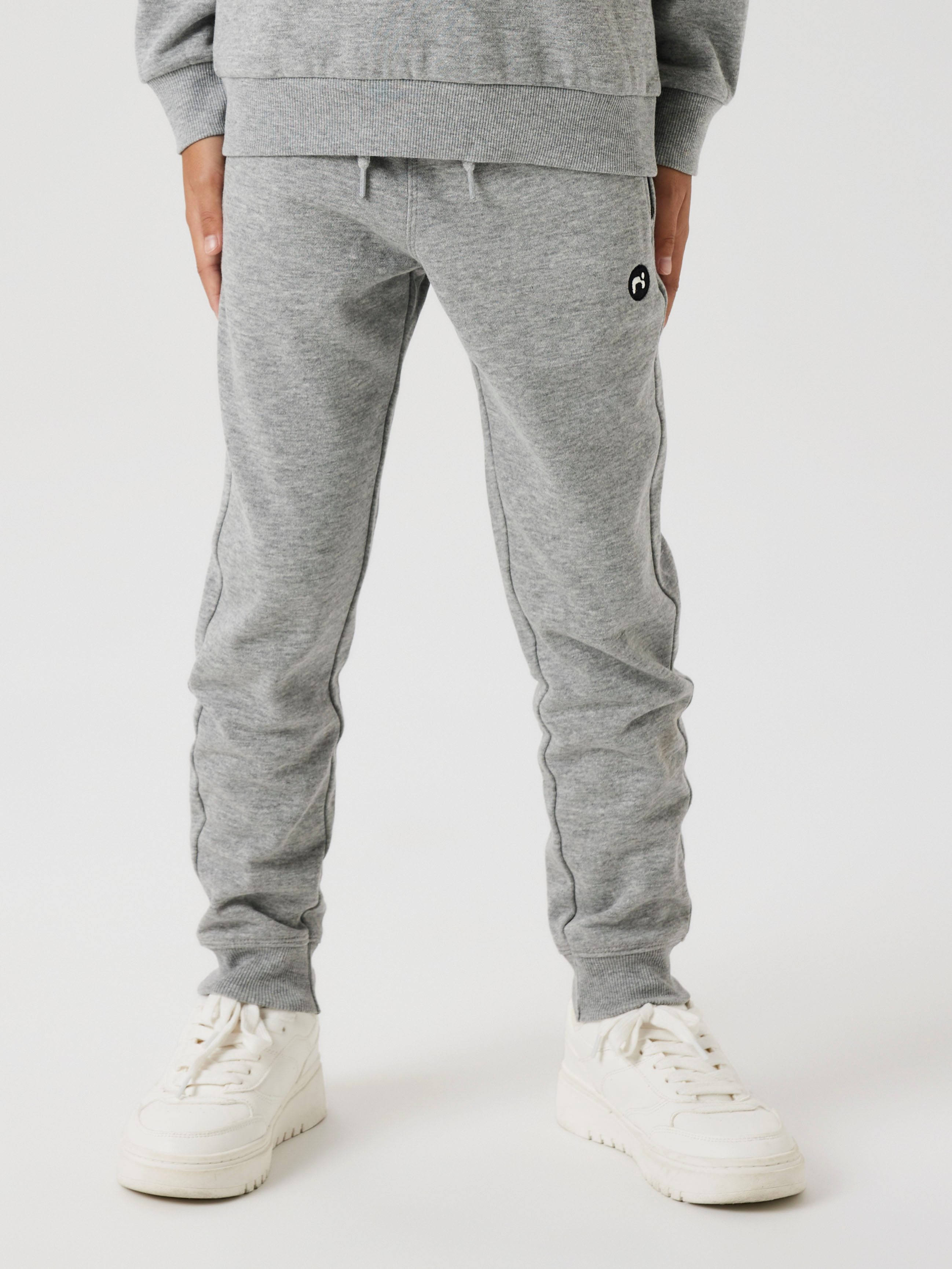 Name It Jogginghose NKMVIMO für Jungen mit Bündchen und Stretchkomfort unifarben, casual, regular fit, Baumwollmischung, Rundhals