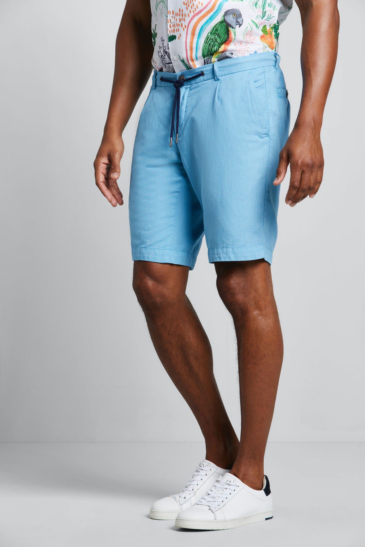 bugatti sportlicher Bermudas Optik in aqua