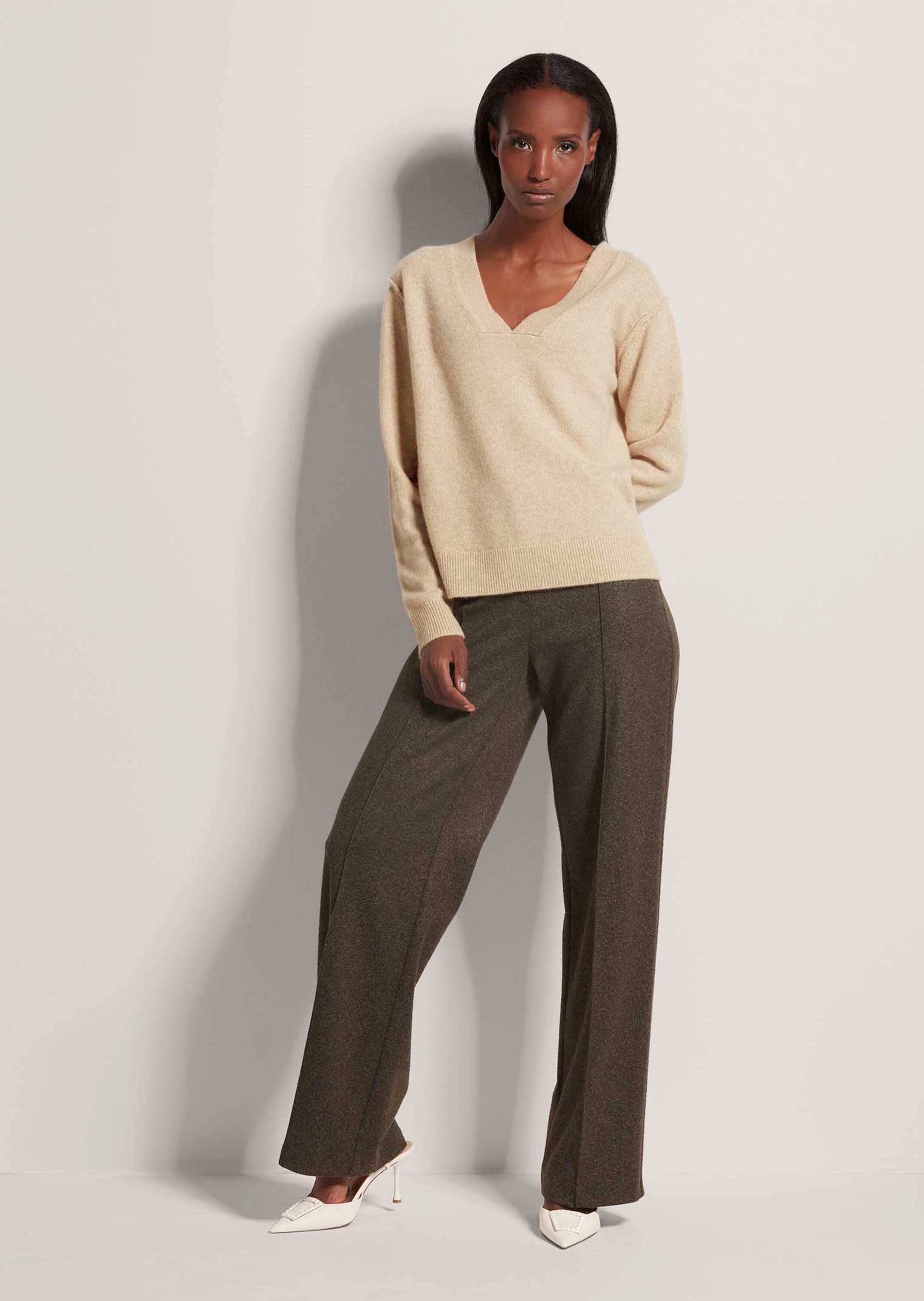 MADELEINE Strickpullover Kurzer V-Pullover mit Good Kaschmir günstig online kaufen