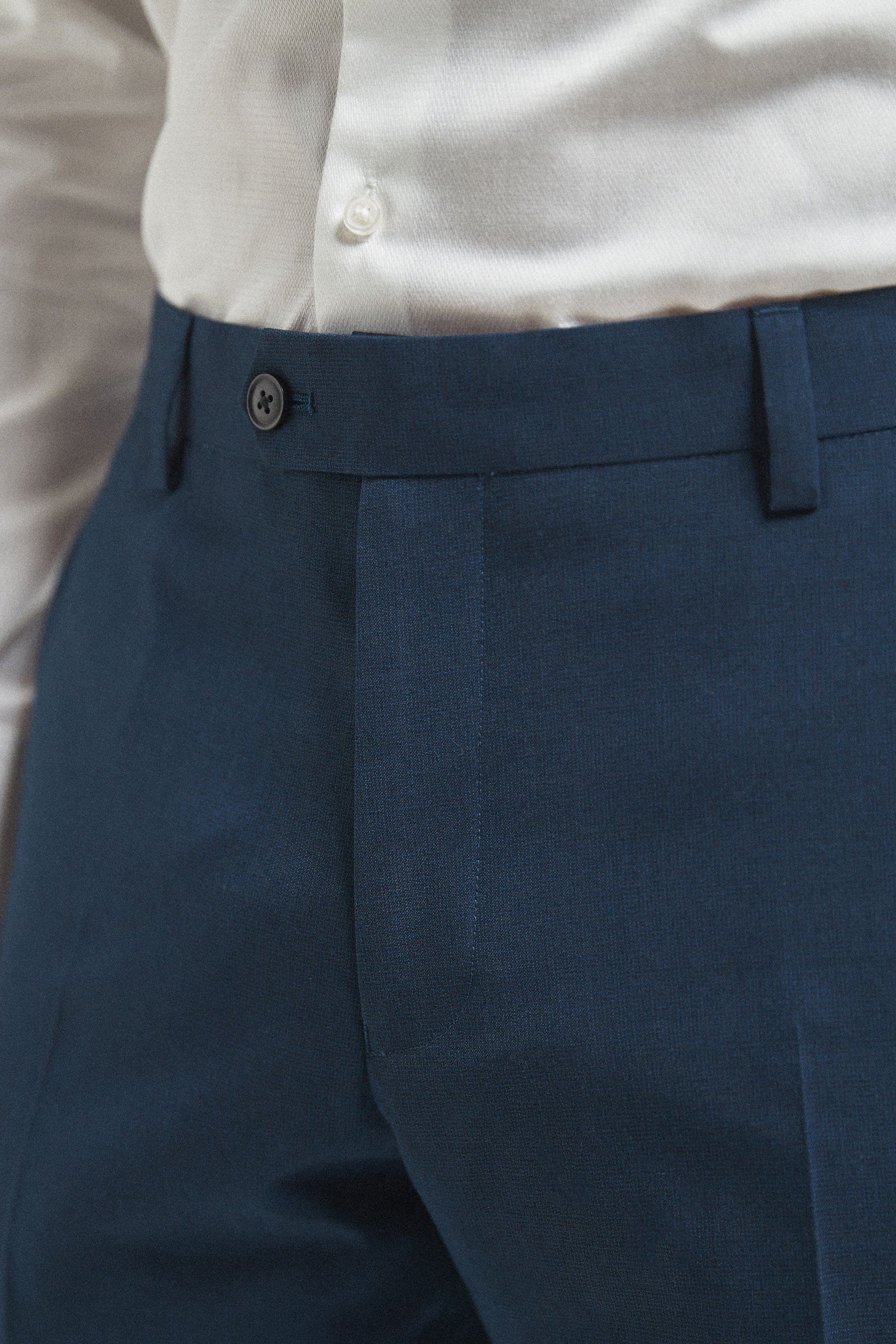 Next Anzughose Strukturierte Anzughose mit Wolle: Slim Blue Bright Fit (1-tlg)