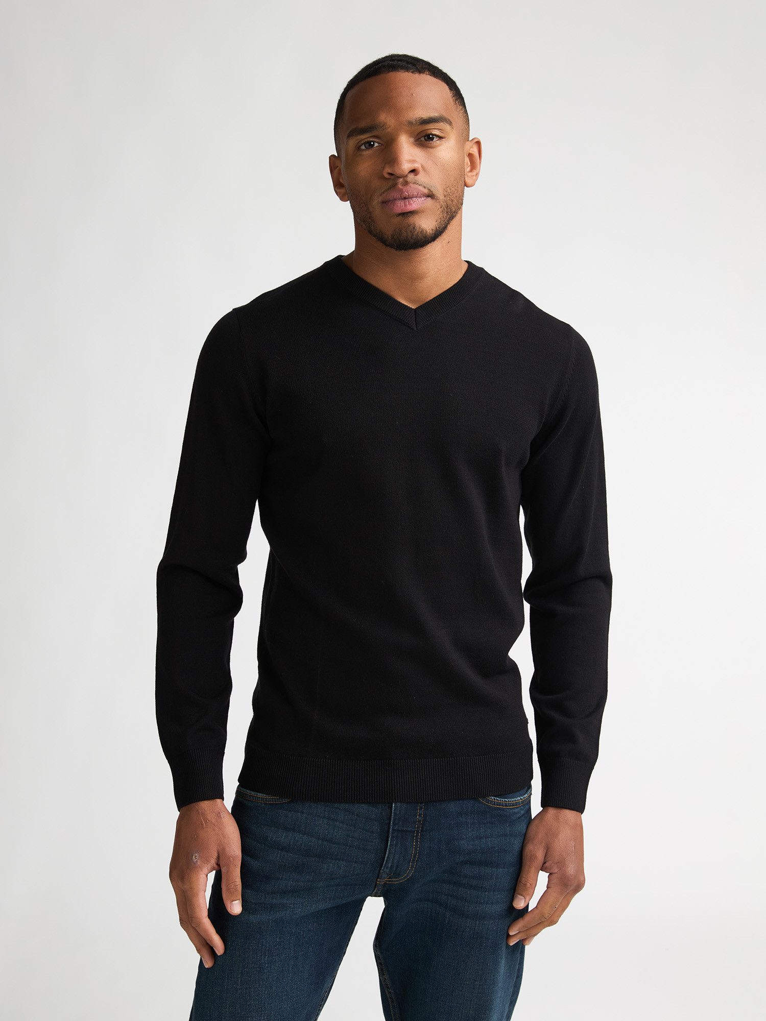 Petrol Industries V-Ausschnitt-Pullover V-Neck Basi Materialmix mit Baumwollanteil