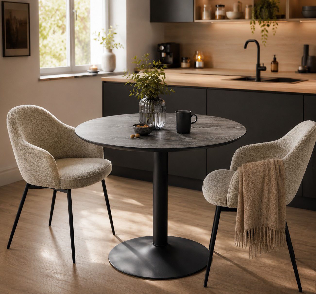 ACTONA GROUP Esstisch Ibiza, Runder Küchentisch - pflegeleicht, platzsparend & robust (1-St., Tisch, Tulpentisch), Cafetisch, Esstisch rund Ø 80 cm, Schwarz, mit Trompete Gestell
